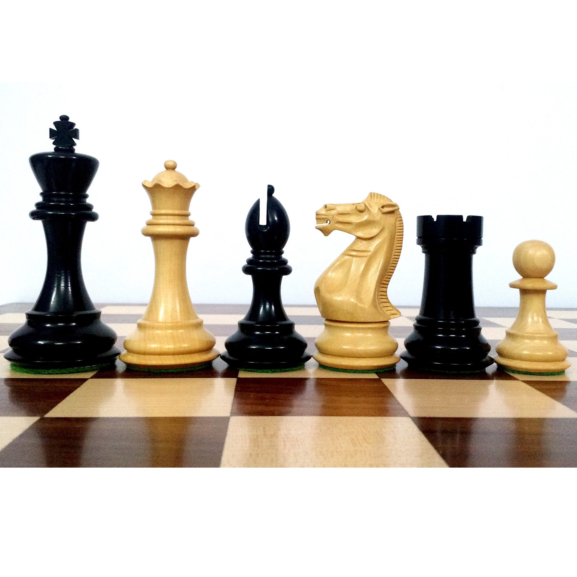Ebonised boxwood and boxwood Pro Staunton chessmen