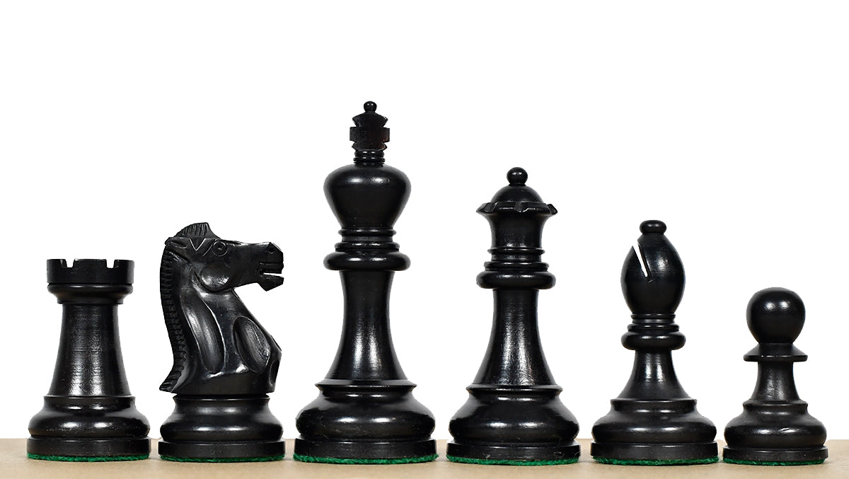 Ebonised and natural boxwood American Staunton chess pieces, 106mm king