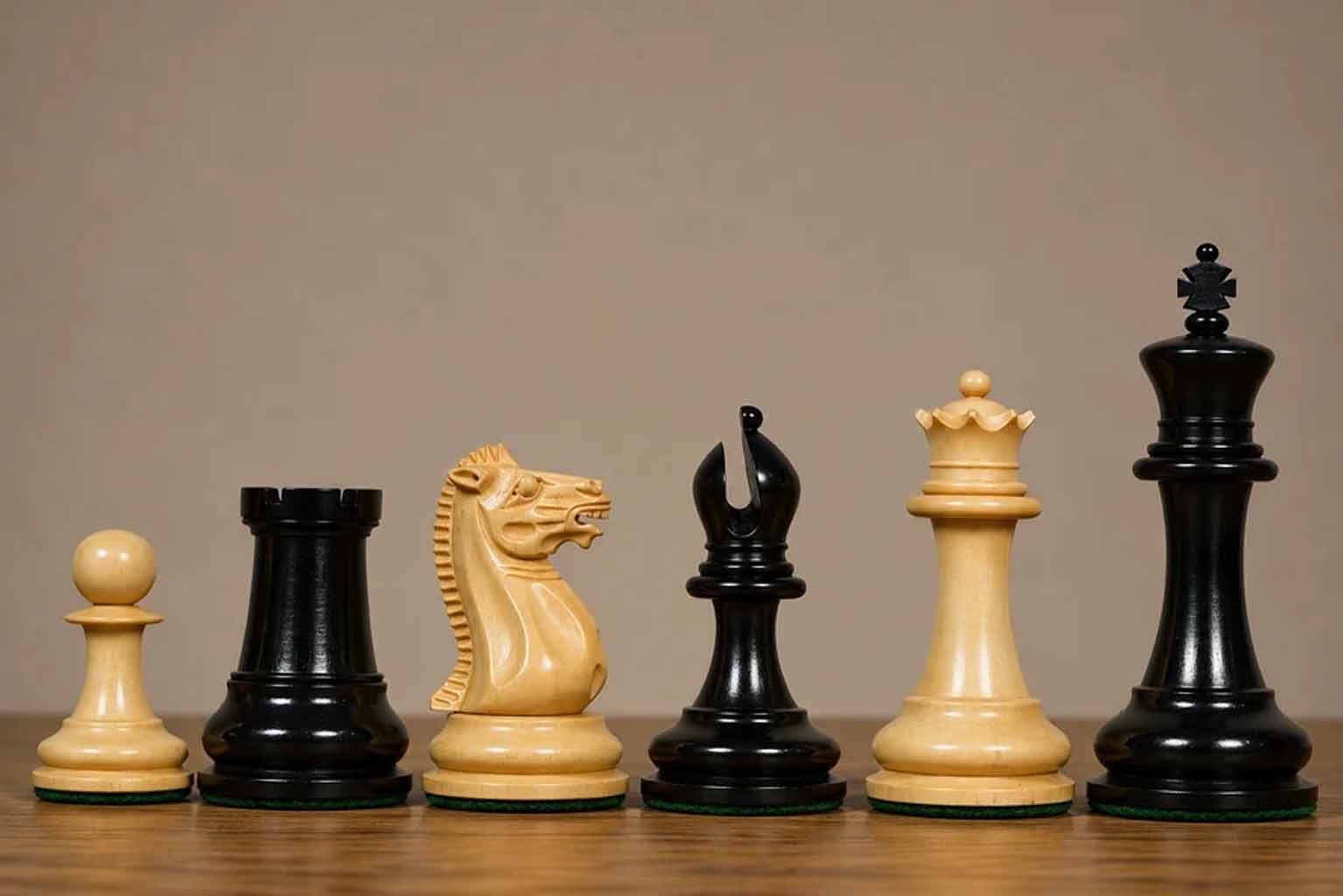 Sterling Chess 1849 Original Staunton Heavy chess pieces in genuine ebony and boxwood, 95mm king