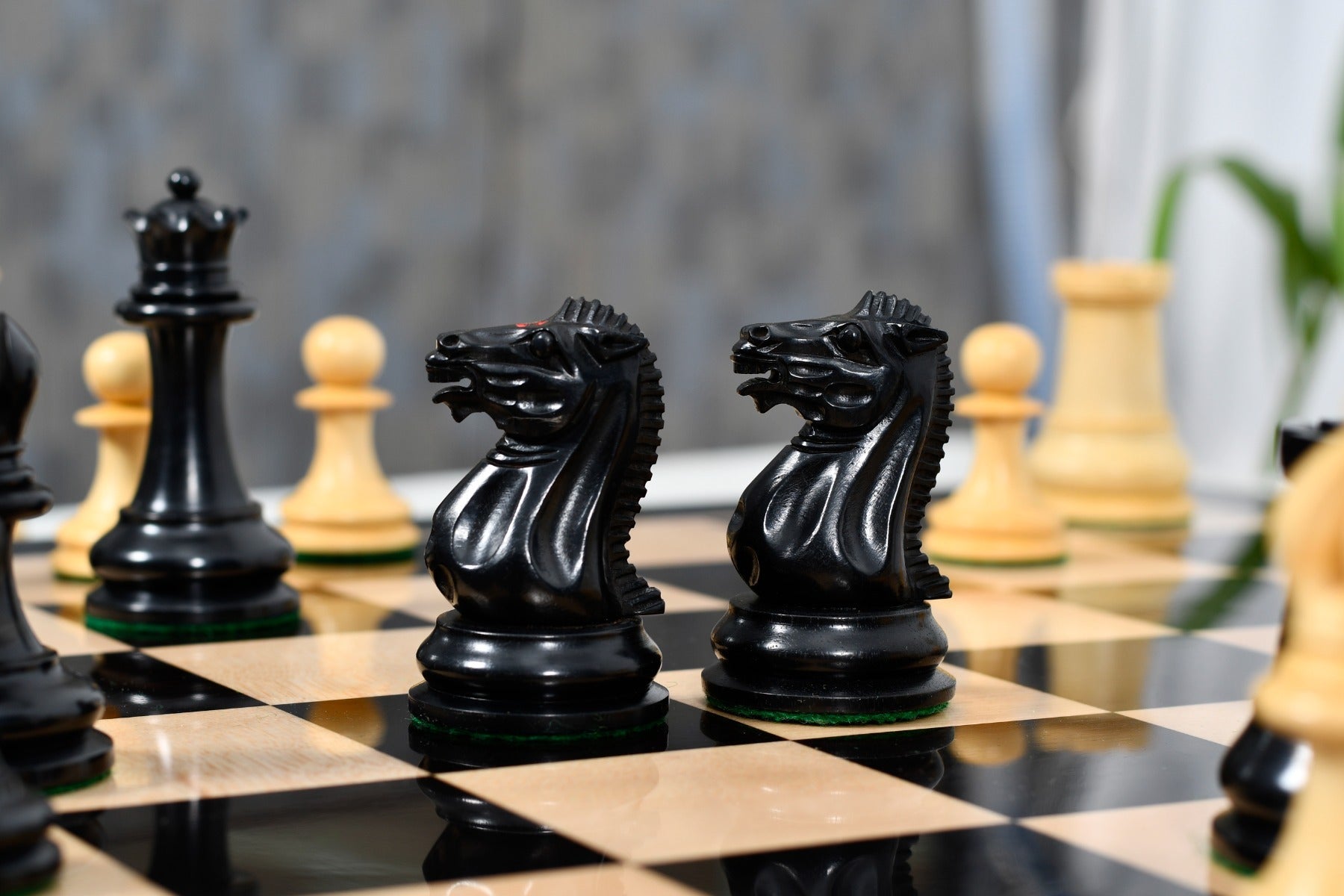 1849 Original Staunton reproduction chess set with two spare queens