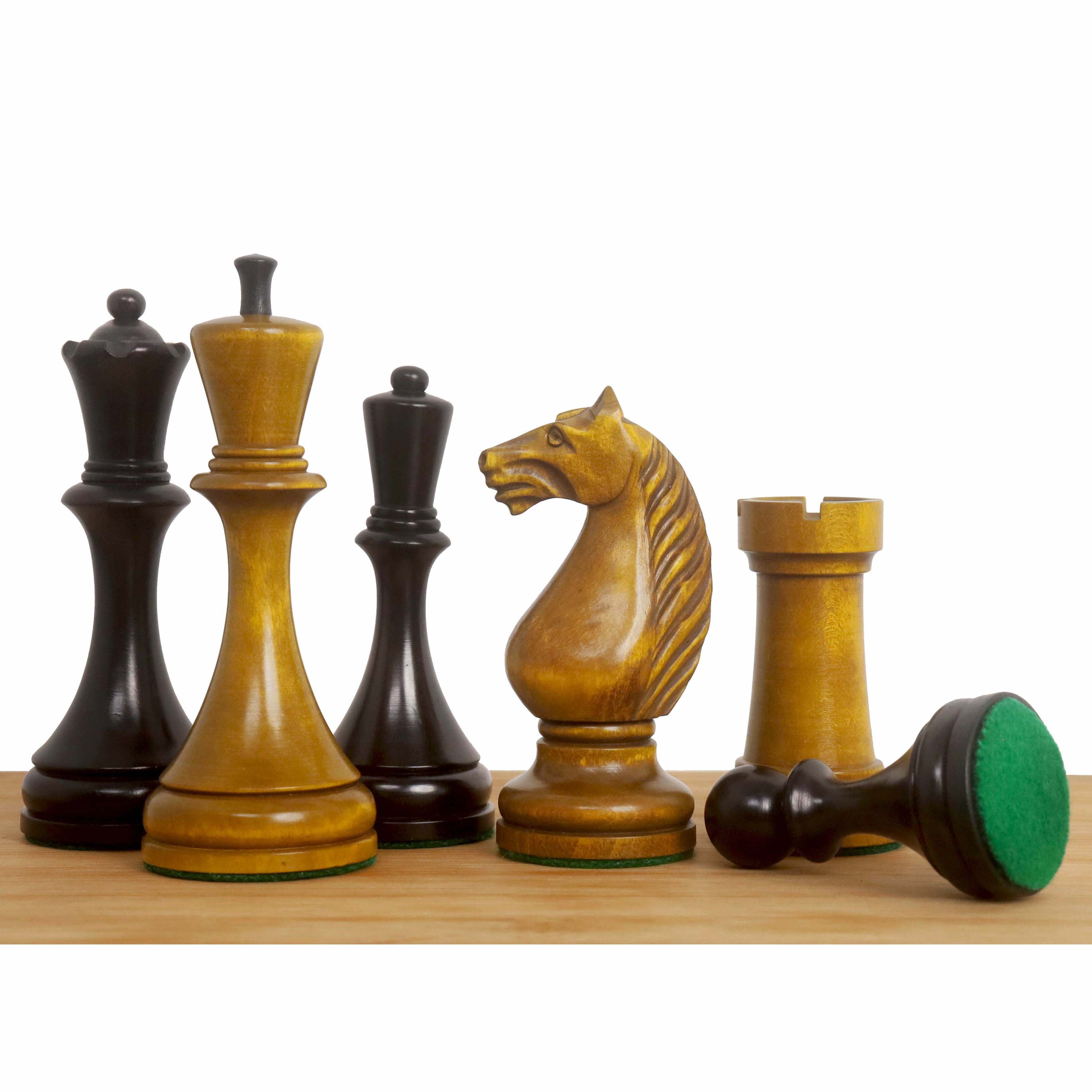 Antiqued & Ebonised Boxwood chessmen with a 112mm king