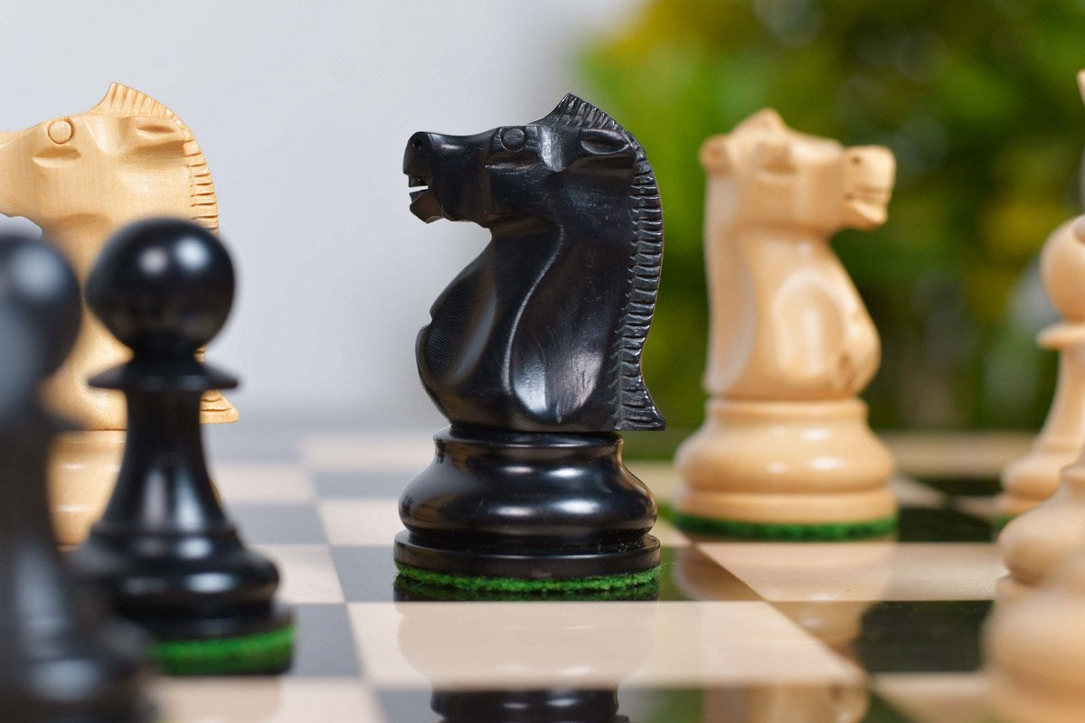 1972 Fischer Spassky natural boxwood reproduction chess pieces, Australia