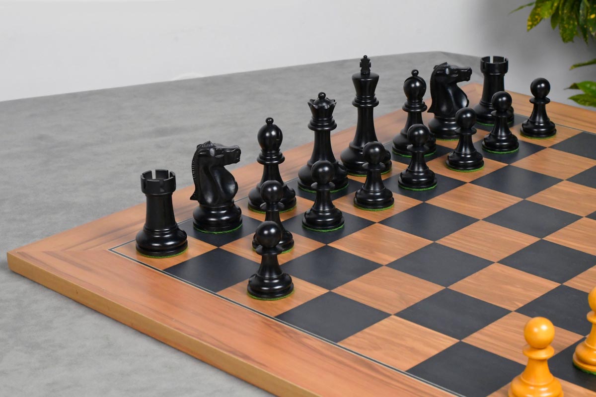 1972 Fischer Spassky chess set, ebonised and antiqued boxwood, hand carved in India