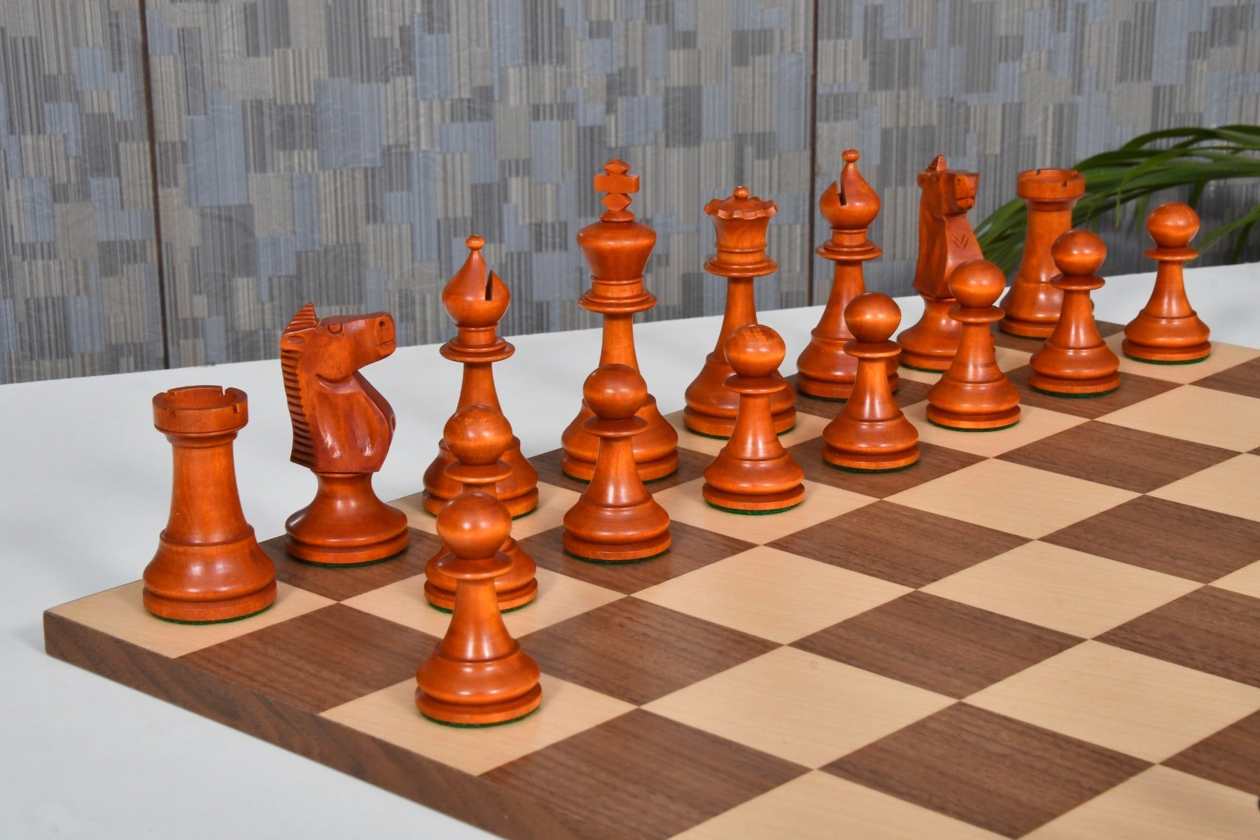 1973 Philippines Tournament wooden chess pieces, 106mm king, Ebonised finish