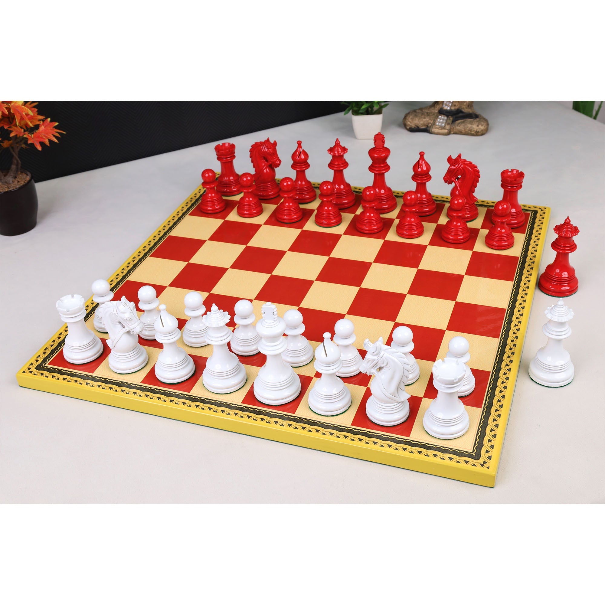 Red Lacquered Boxwood and White Lacquered Boxwood chessmen, 108mm king