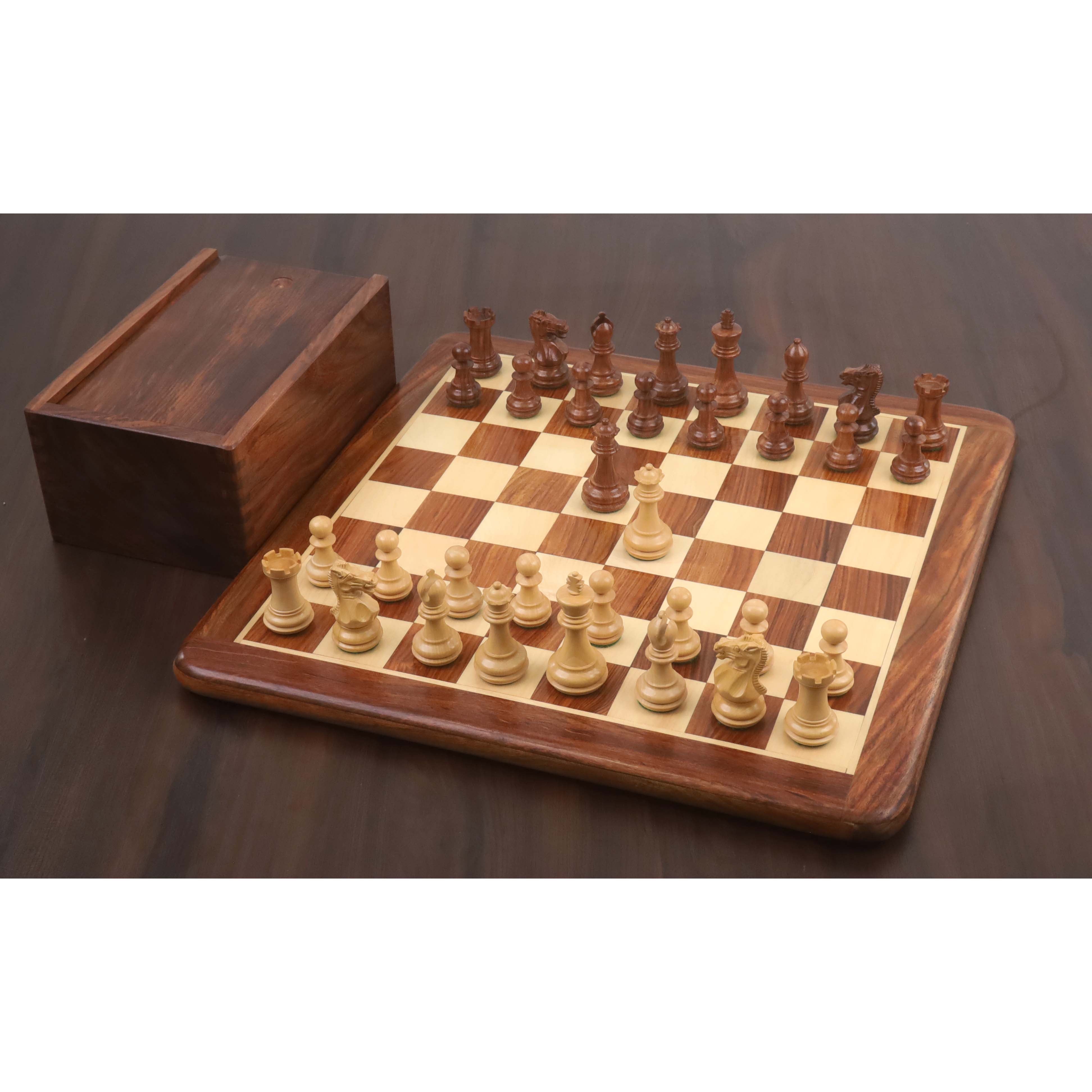 Golden Rosewood and Boxwood chessmen, 81mm king on a 36mm base