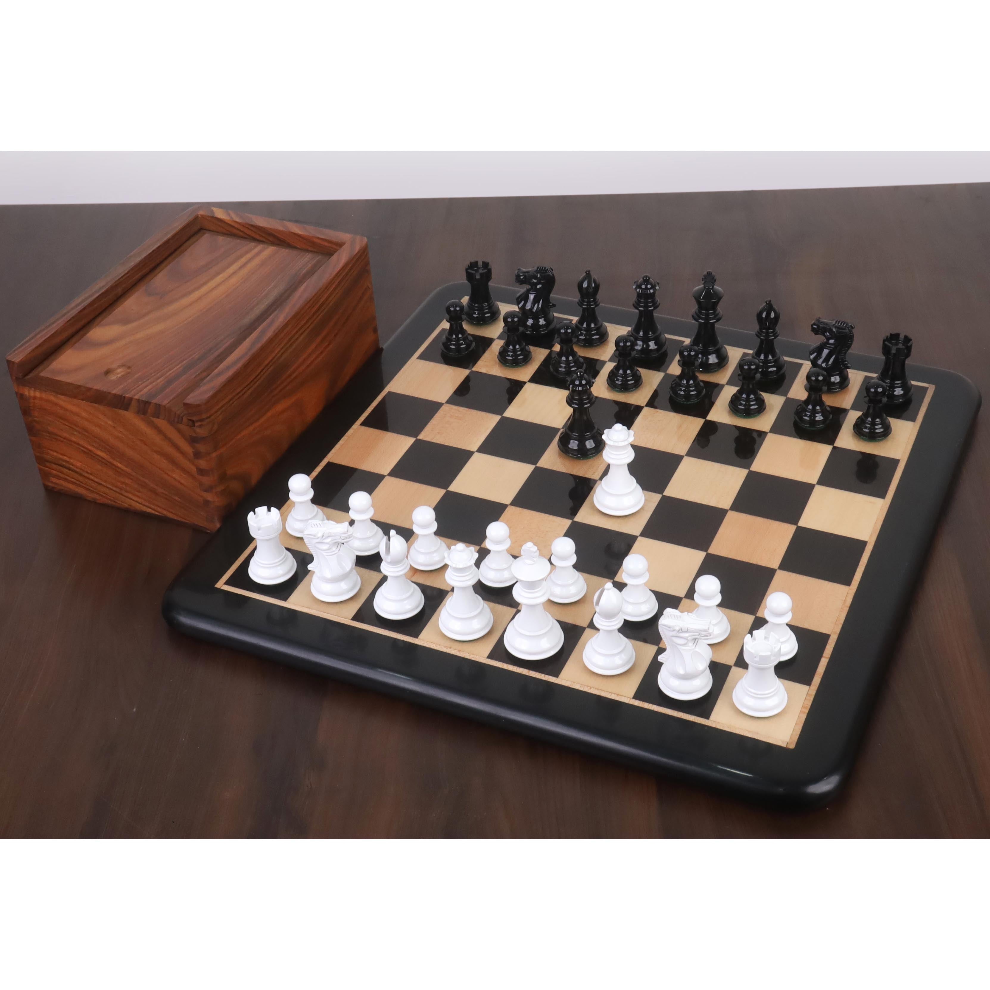 Black Painted Boxwood and White Painted Boxwood chessmen, 76mm king