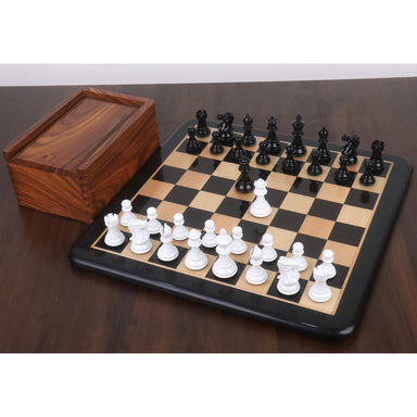 Black Painted Boxwood and White Painted Boxwood chessmen, 76mm king