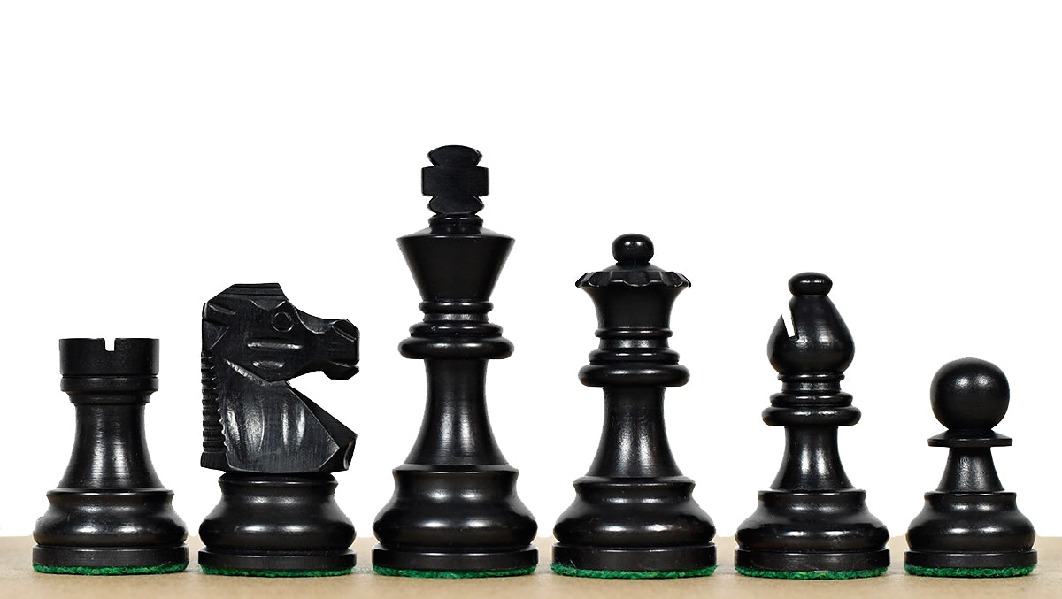 French Lardy Compact chess pieces, ebonised and natural boxwood, hand carved in India