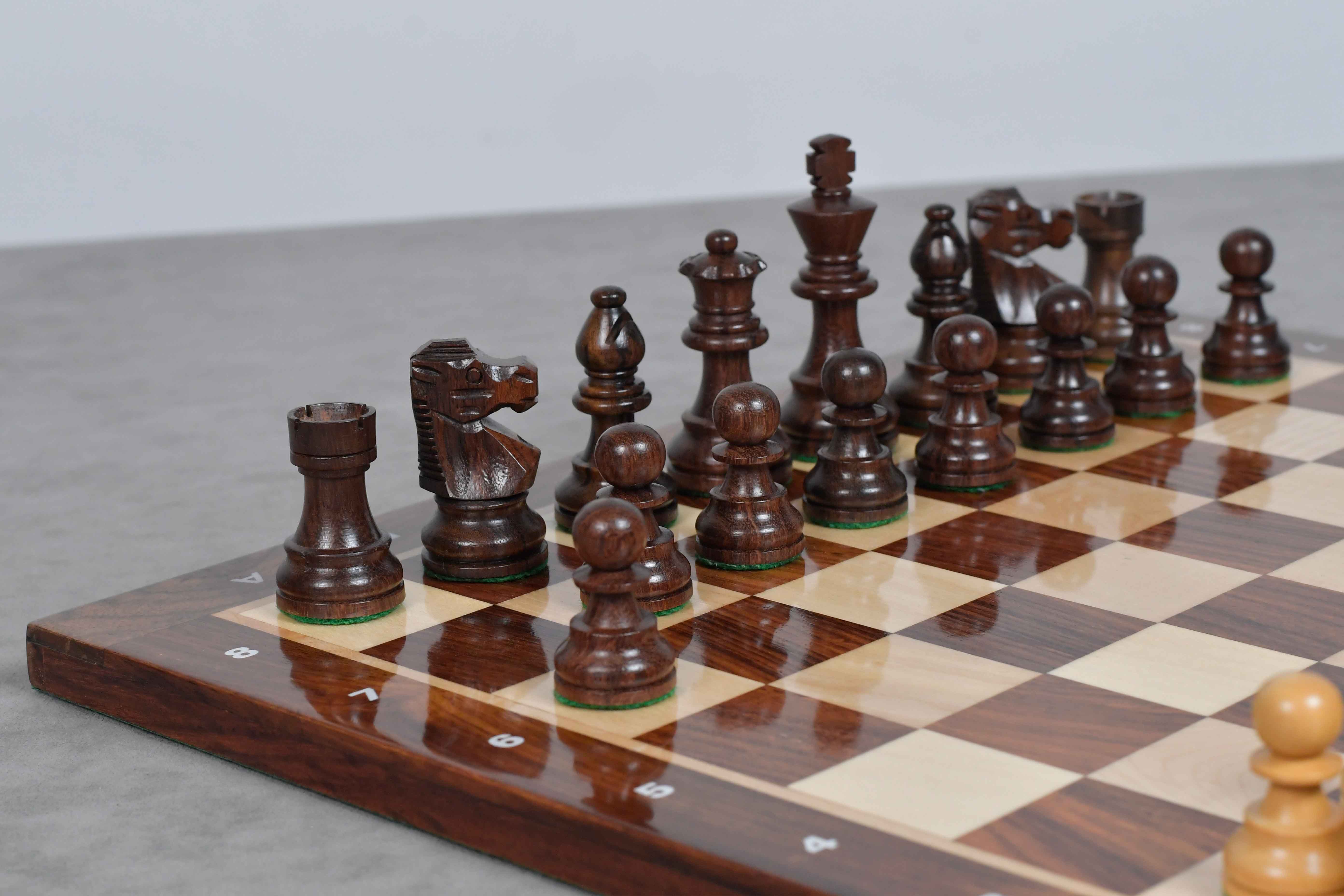 French Lardy Compact chess set, sheesham and boxwood, hand carved in India