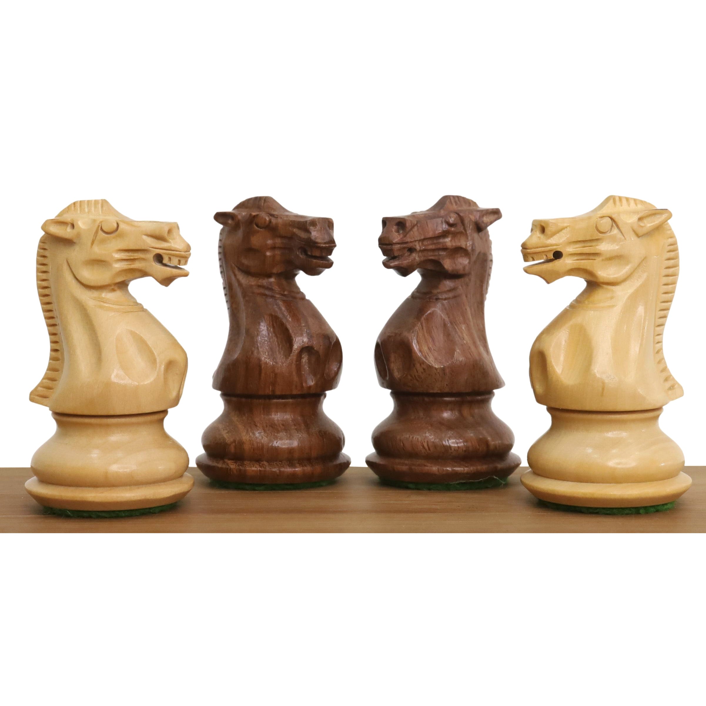 Golden Rosewood and Boxwood chessmen with a 29.5mm king base