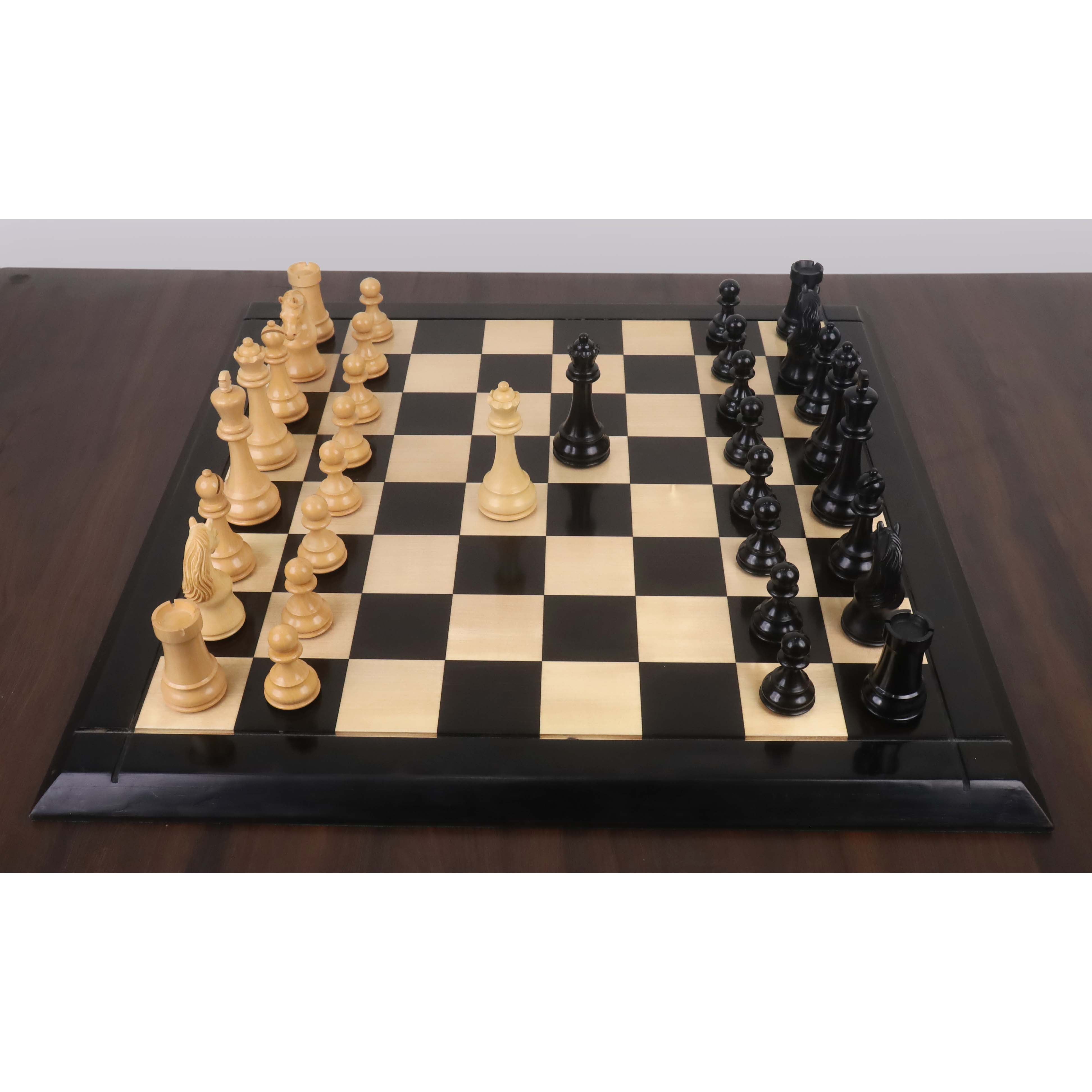 Ebony Wood and Boxwood chessmen with a 47mm king base