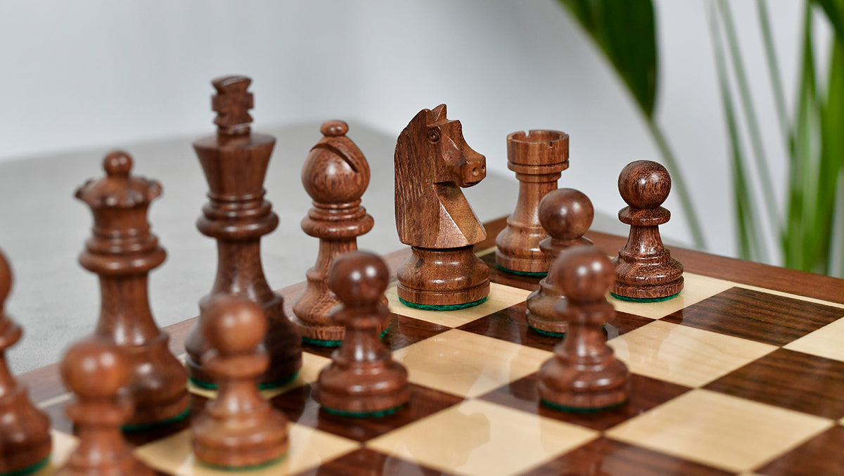 Sheesham and boxwood Staunton chess pieces, 77mm king, tournament series