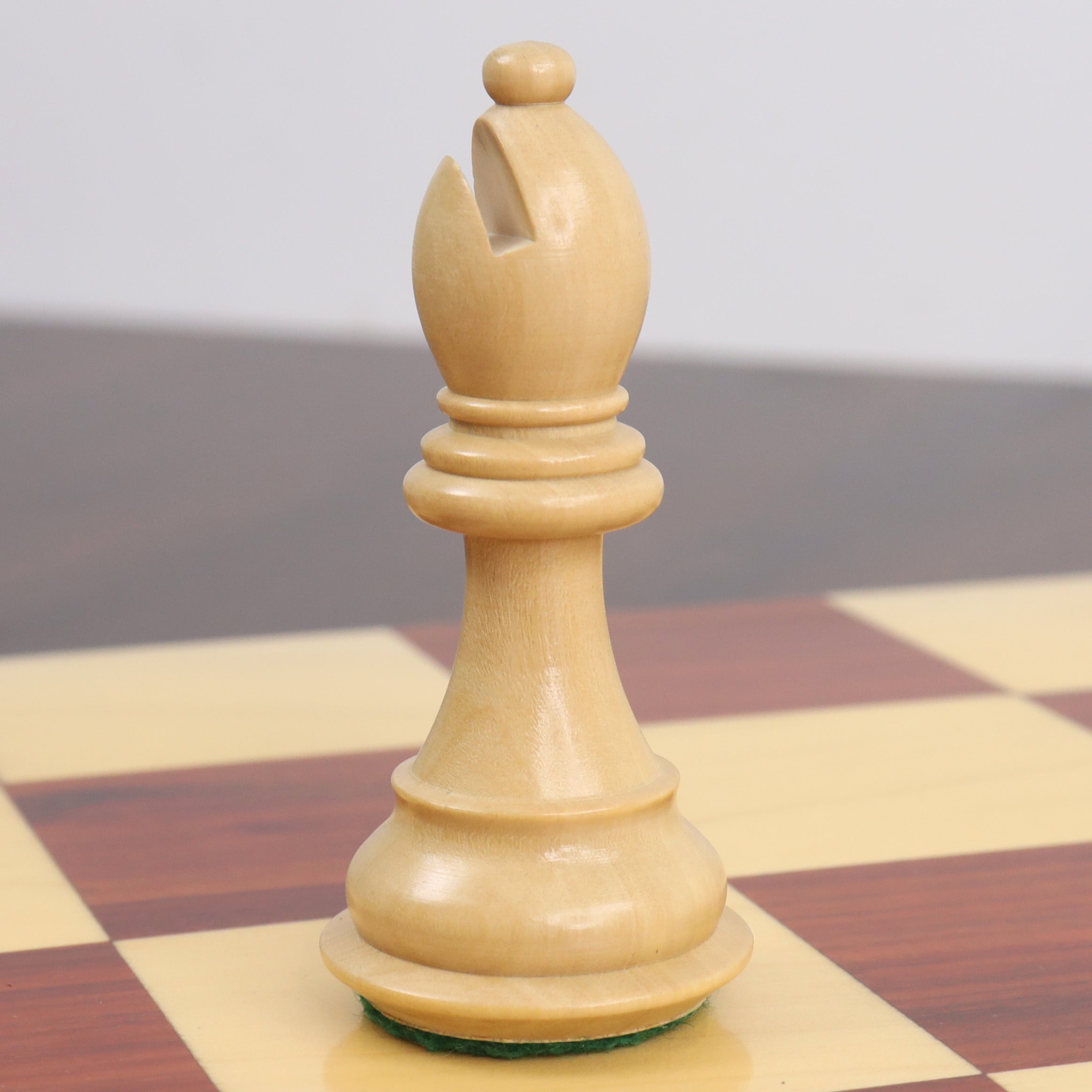 Bud Rosewood and Boxwood chessmen sized for 50 to 55 mm squares