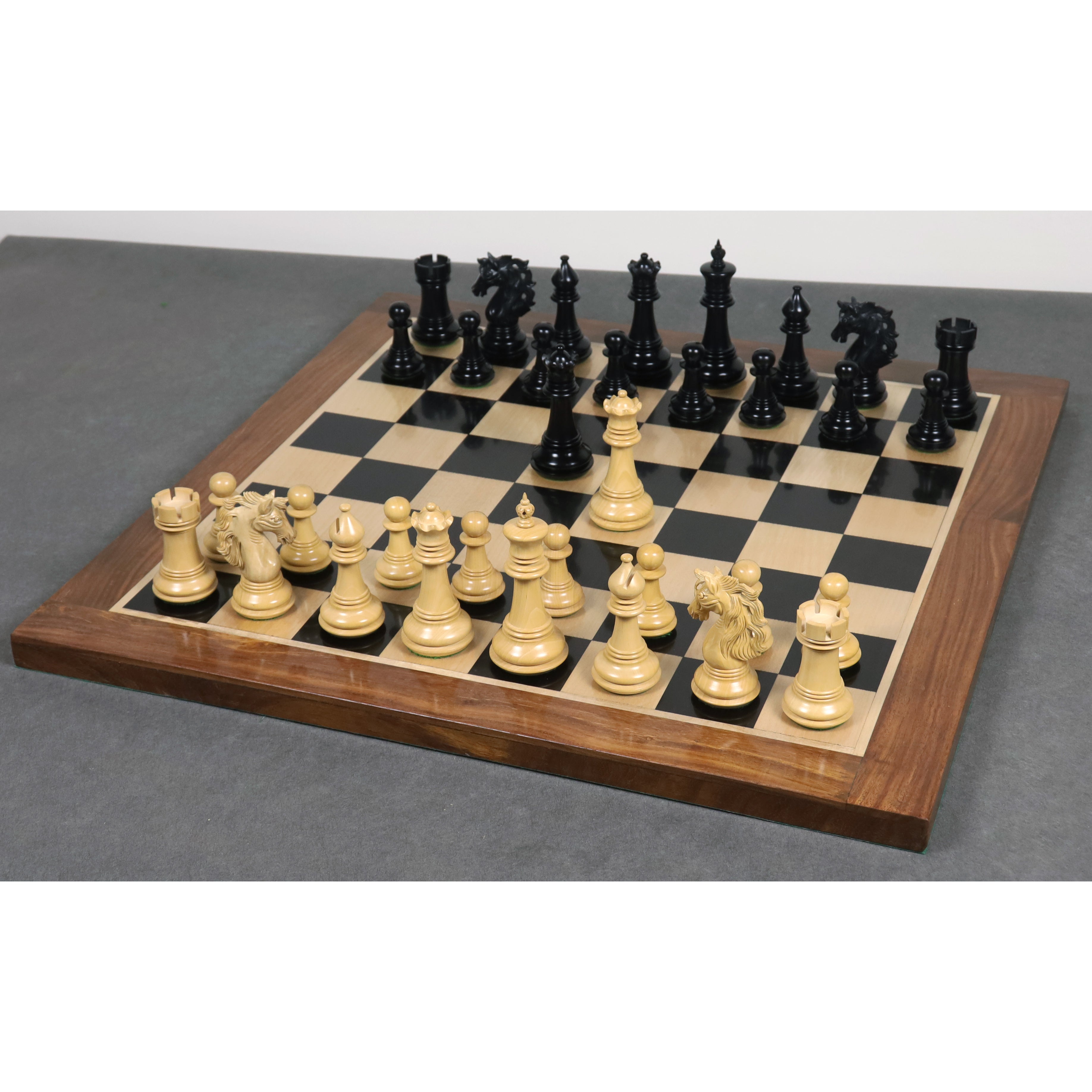 Spartacus Staunton chess pieces in ebony wood, 117mm king