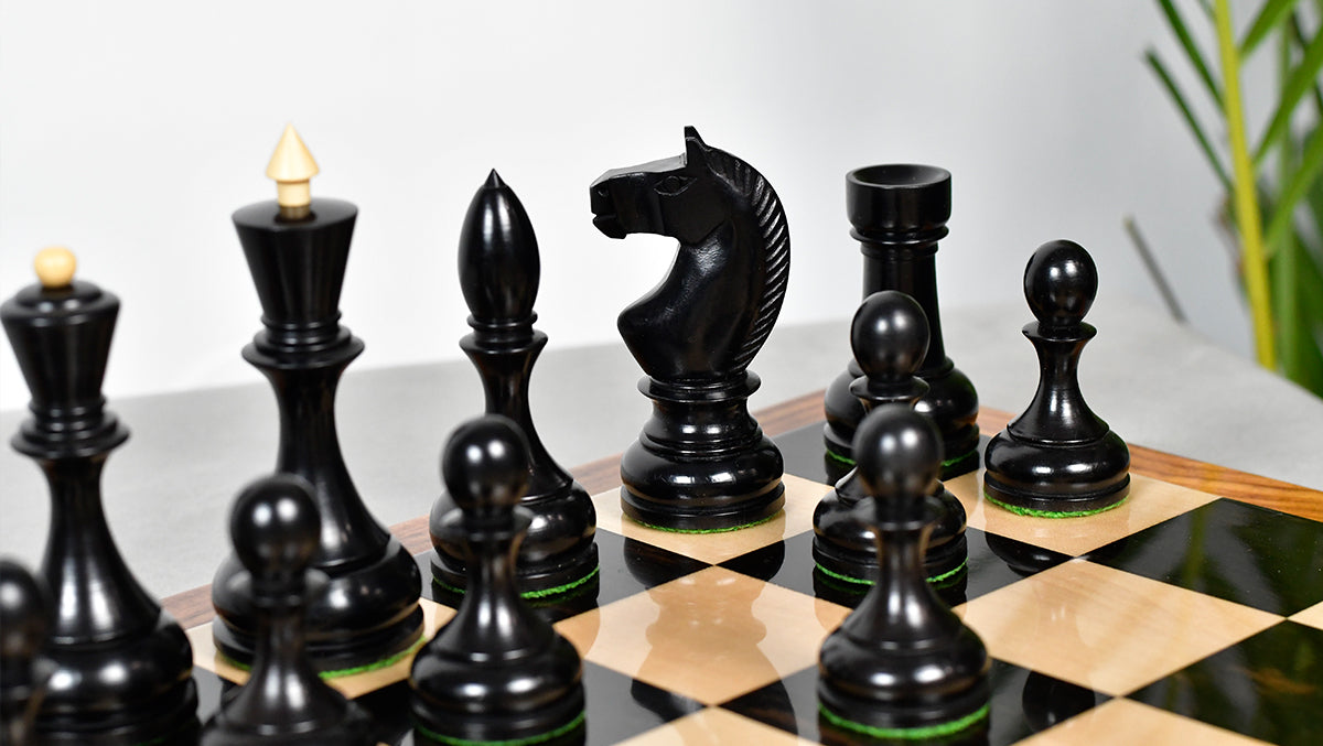 Hand turned ebonised boxwood 1930s Leningrad Schoolboy Soviet chess pieces