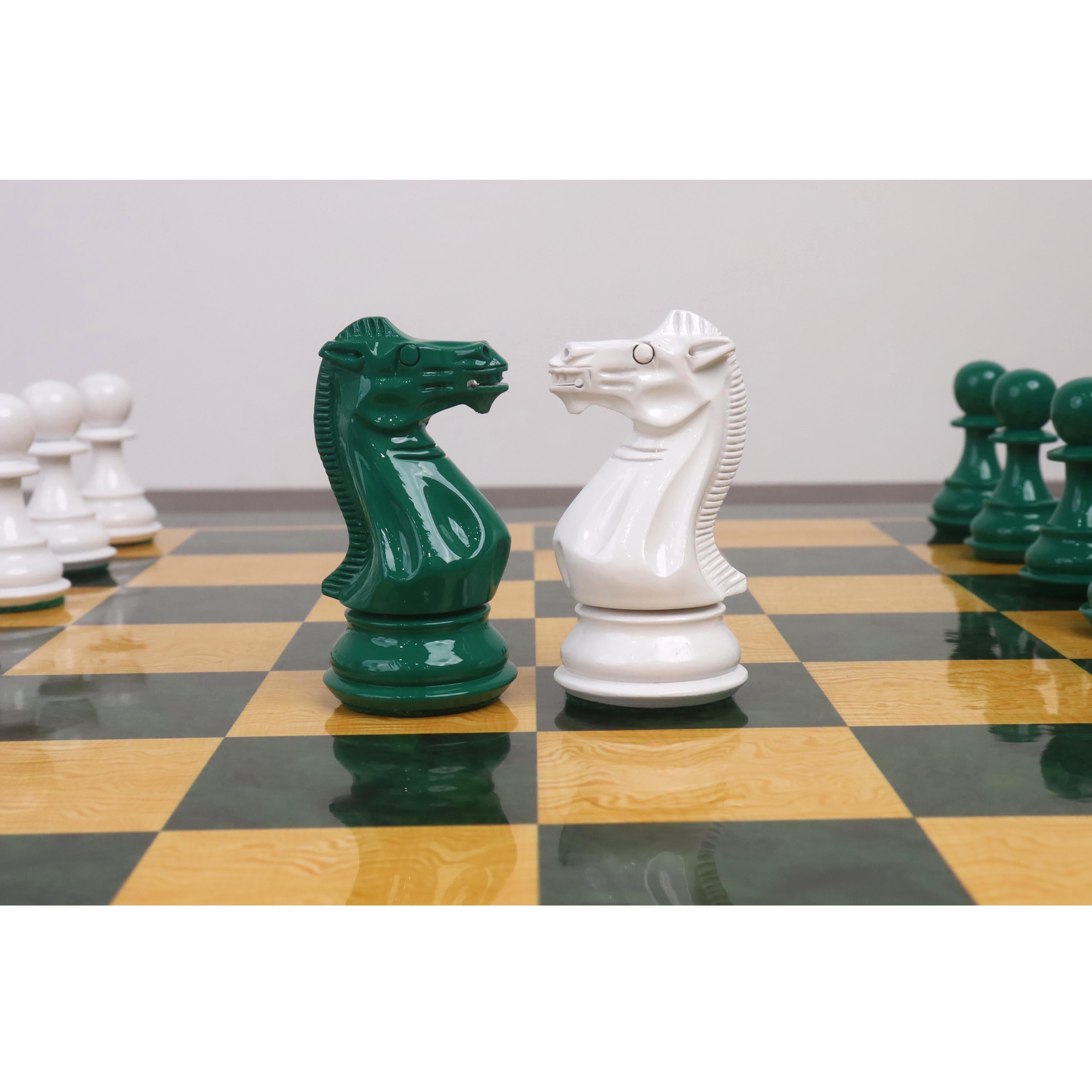 Green Painted Boxwood and White Painted Boxwood chessmen with a 47mm king base