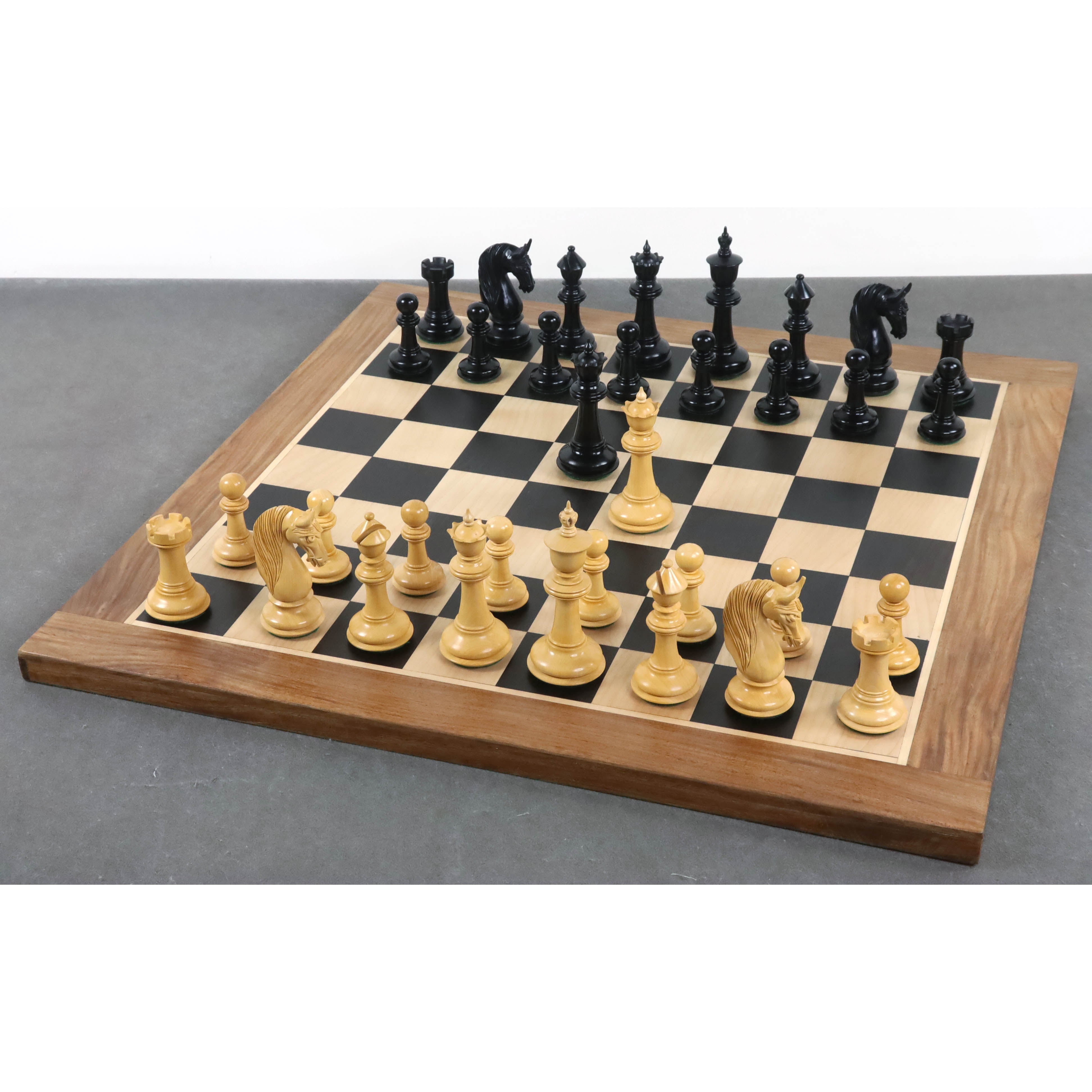 Bath Staunton chess pieces in ebony, 118mm king