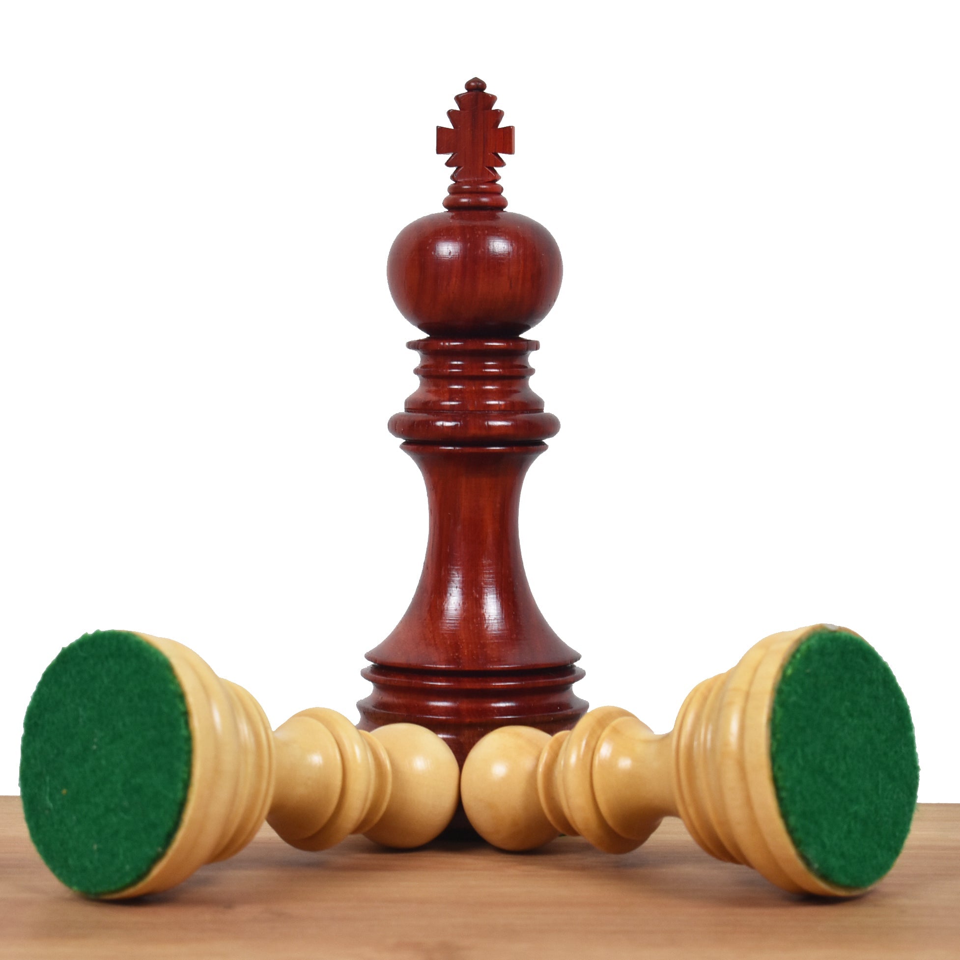 Stallion Staunton chess pieces in bud rosewood, 105mm king