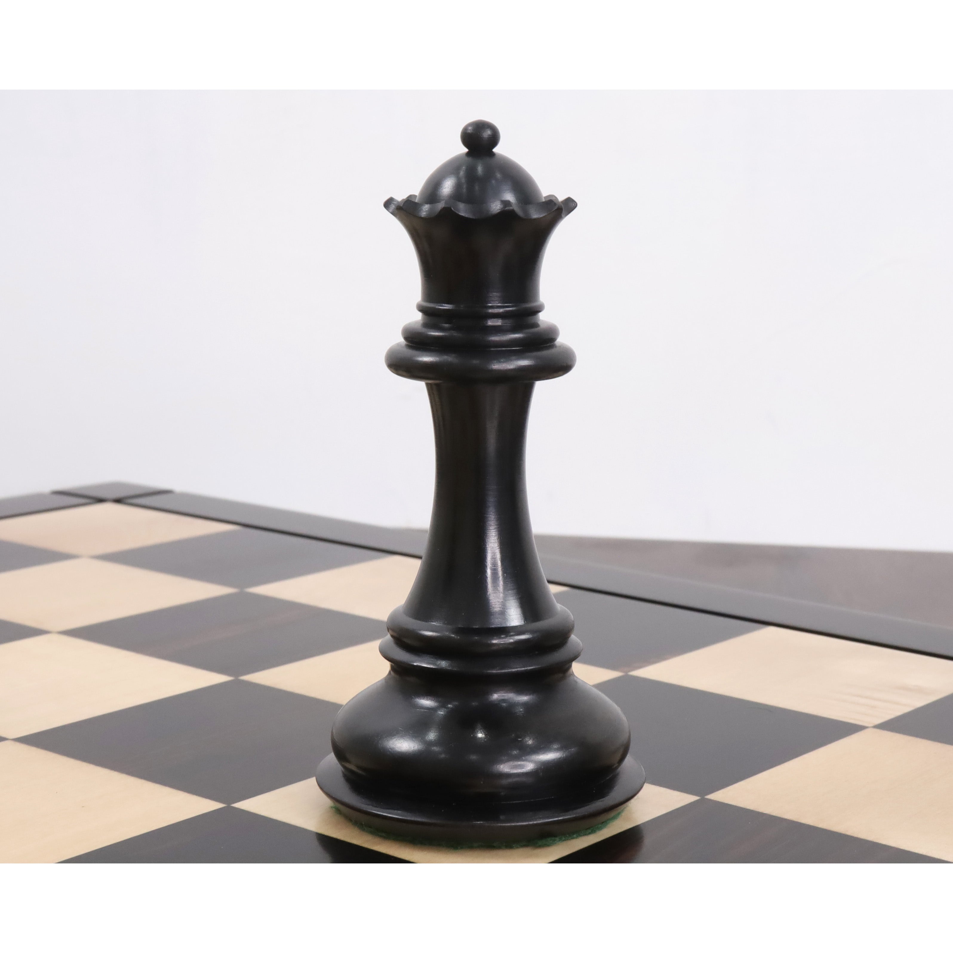 Jumbo Pro Staunton chess pieces in ebony wood, 159mm king