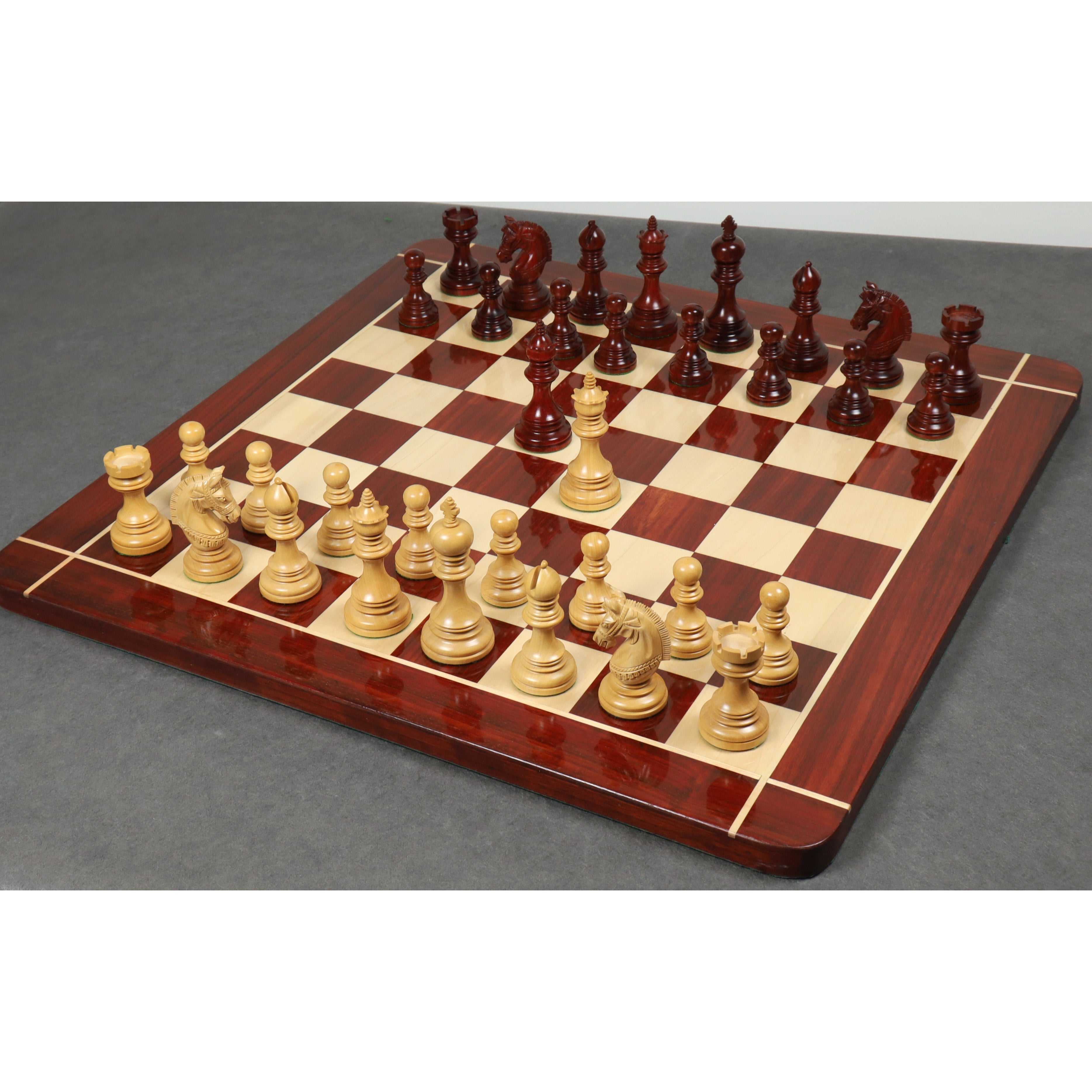 Stallion Staunton chess pieces in bud rosewood, 105mm king