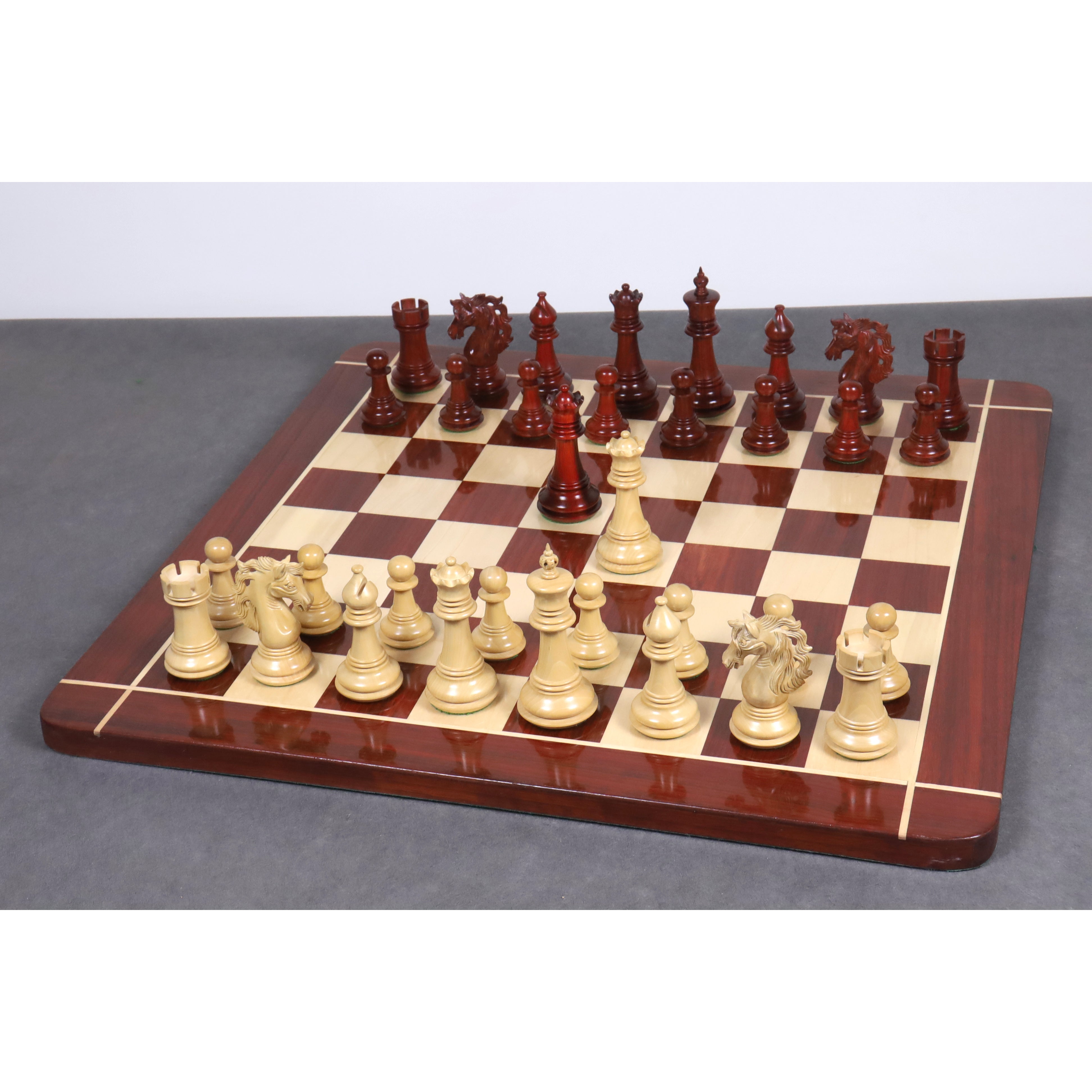 Spartacus Staunton chess pieces in bud rosewood, 117mm king