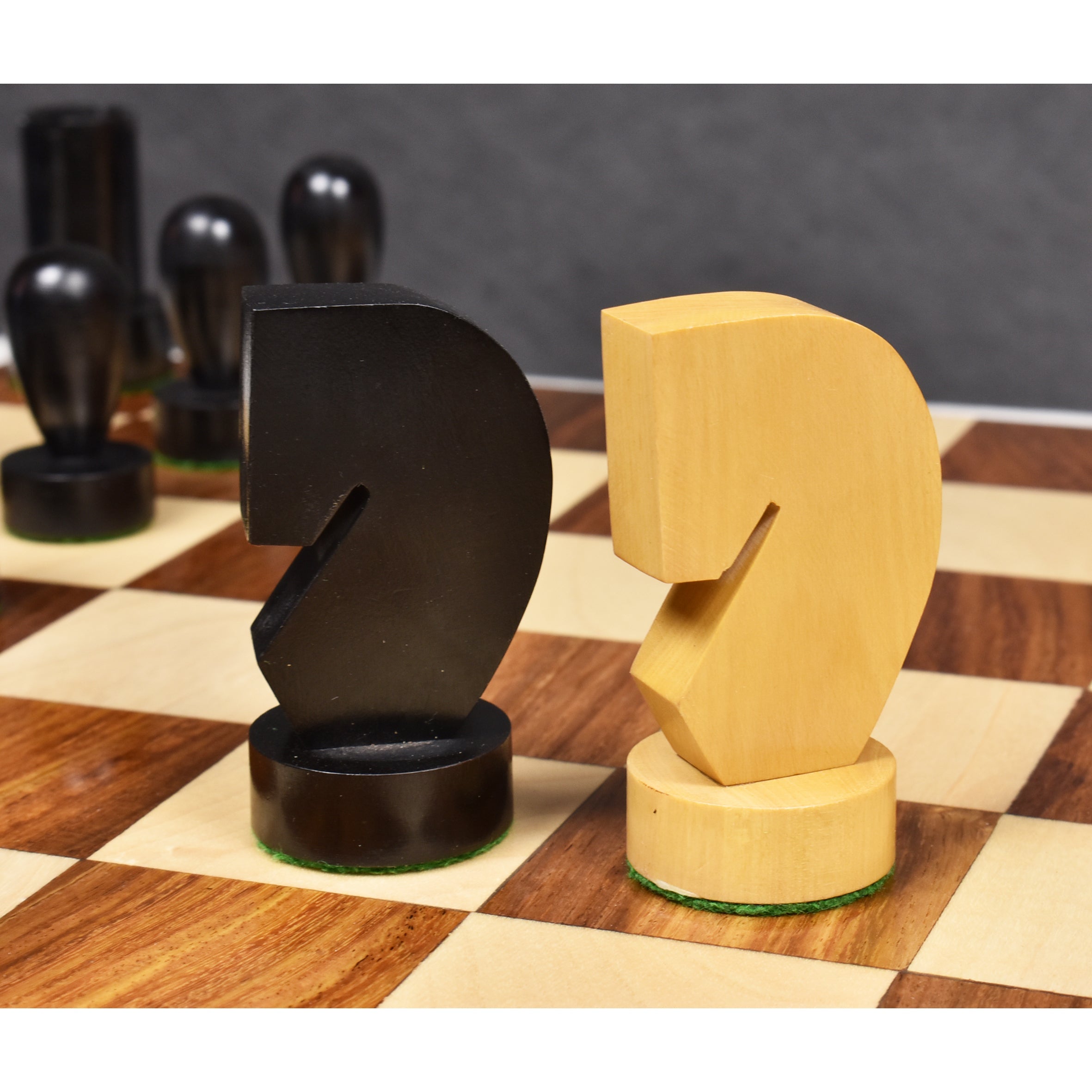 Berliner Modern Minimalist 98mm Chess Pieces