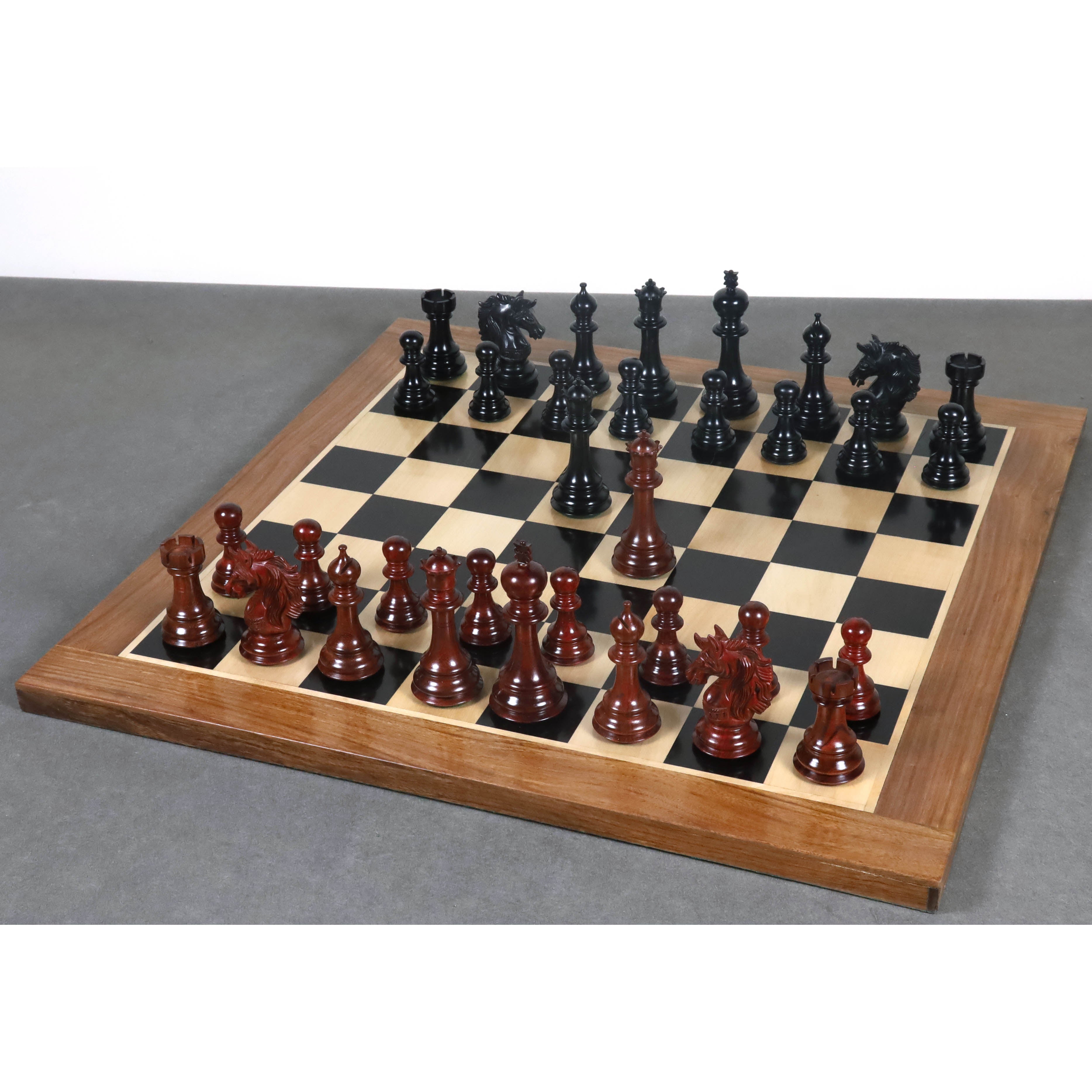 Prestige Staunton chess pieces in bud rosewood & ebony wood, 118mm king