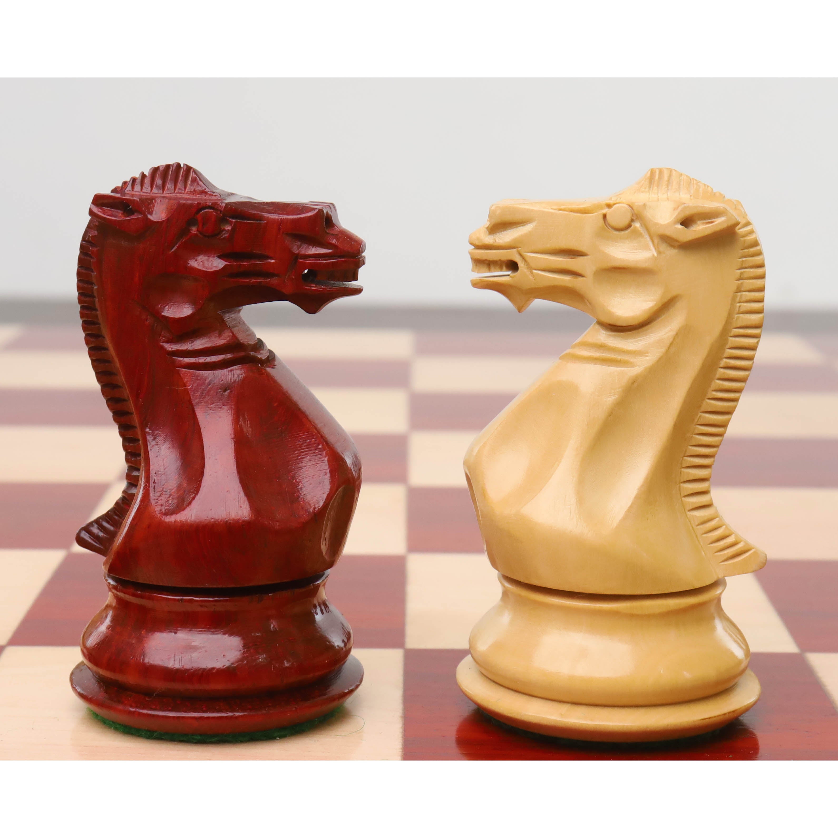 Bud Rosewood (African Padauk) and Boxwood chessmen with a 44mm king base