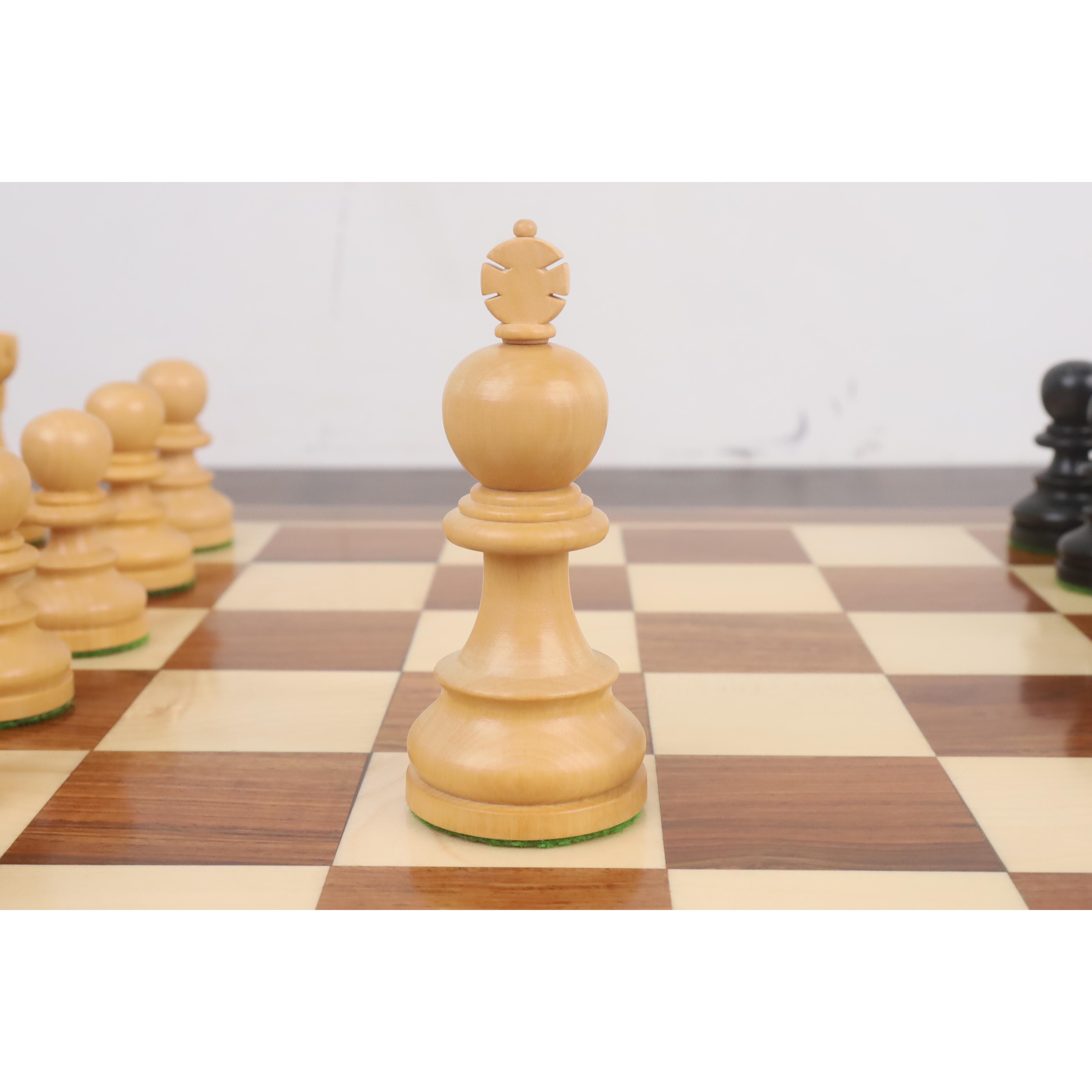 Ebonised Boxwood chessmen at 880 grams complete