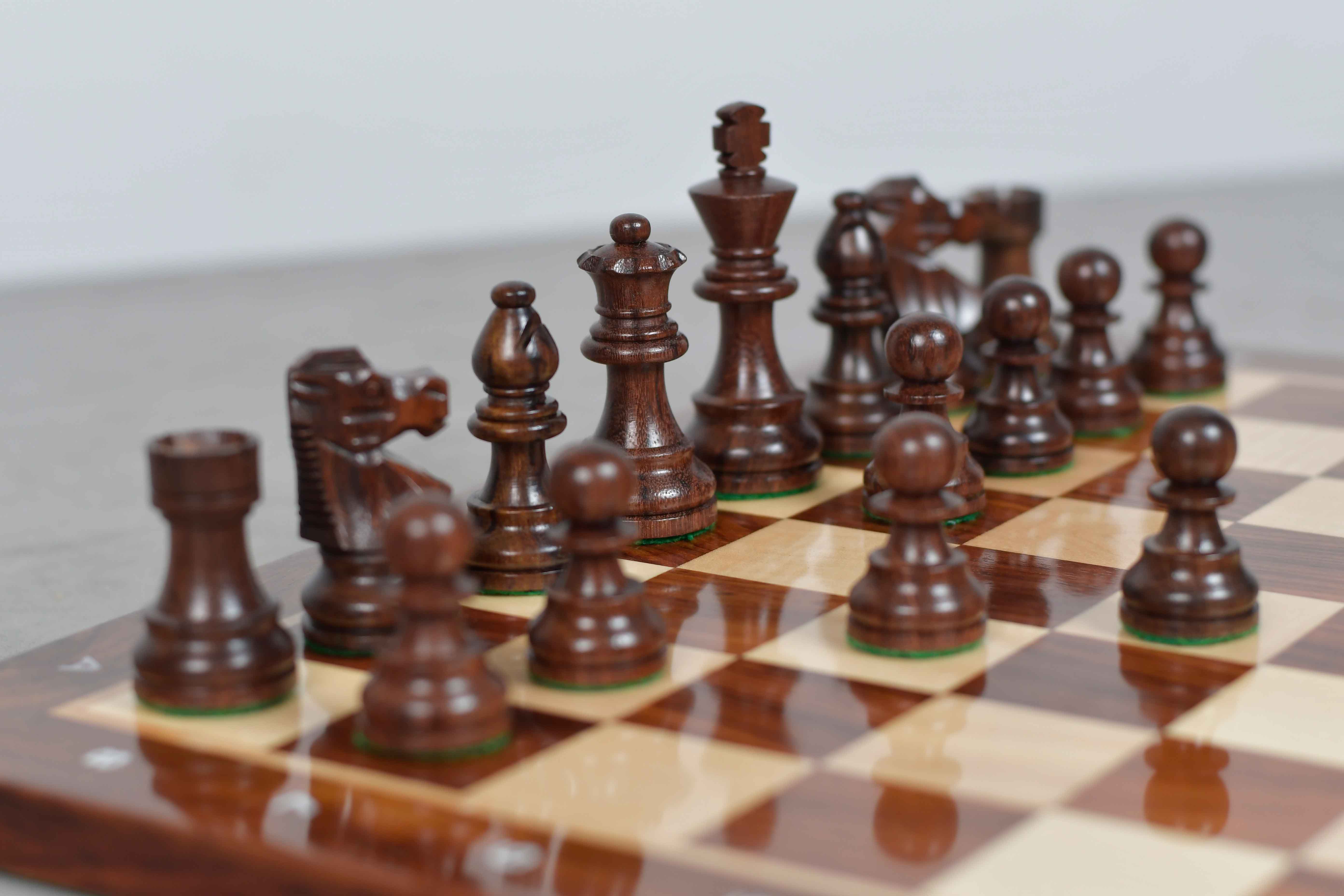 French Lardy Compact chess set, 76mm king, Sheesham finish with its 37cm sheesham and maple notation board