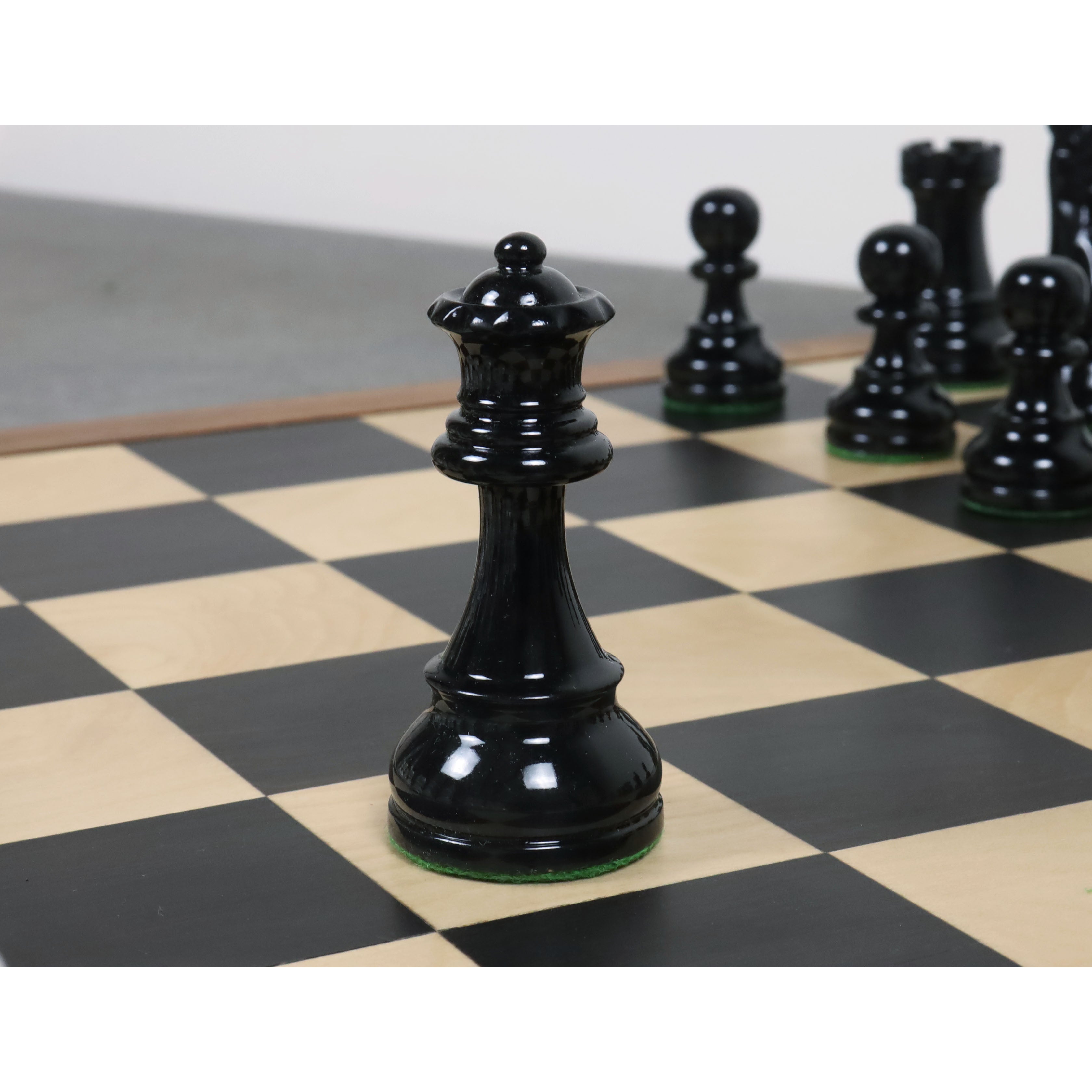 Painted Lacquered Staunton 97mm Chess Pieces