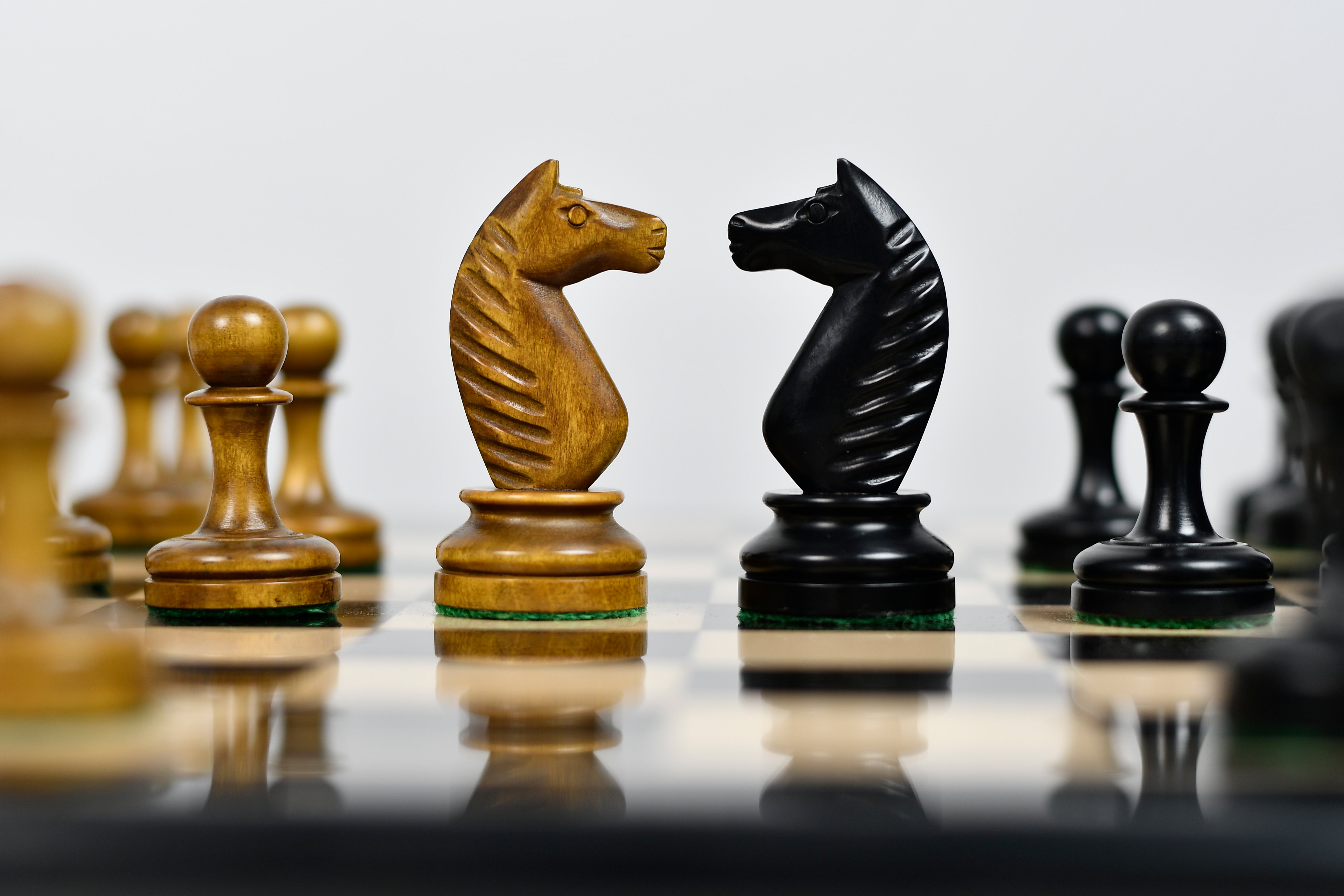 Reproduction Averbakh 1949 Moscow Championship Ebonised chess pieces, weighted with green felt bases