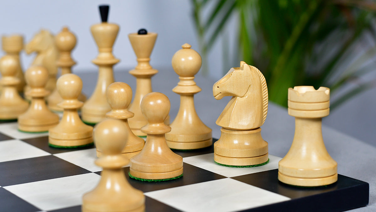 Soviet Era wooden chess pieces, 95mm king, Ebonised finish