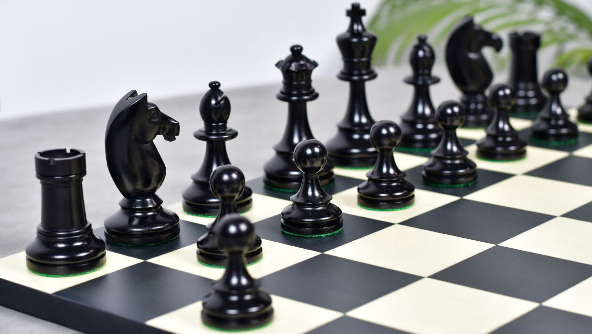 Staunton pattern chess pieces in ebonised and natural boxwood, 1962 Stockholm set