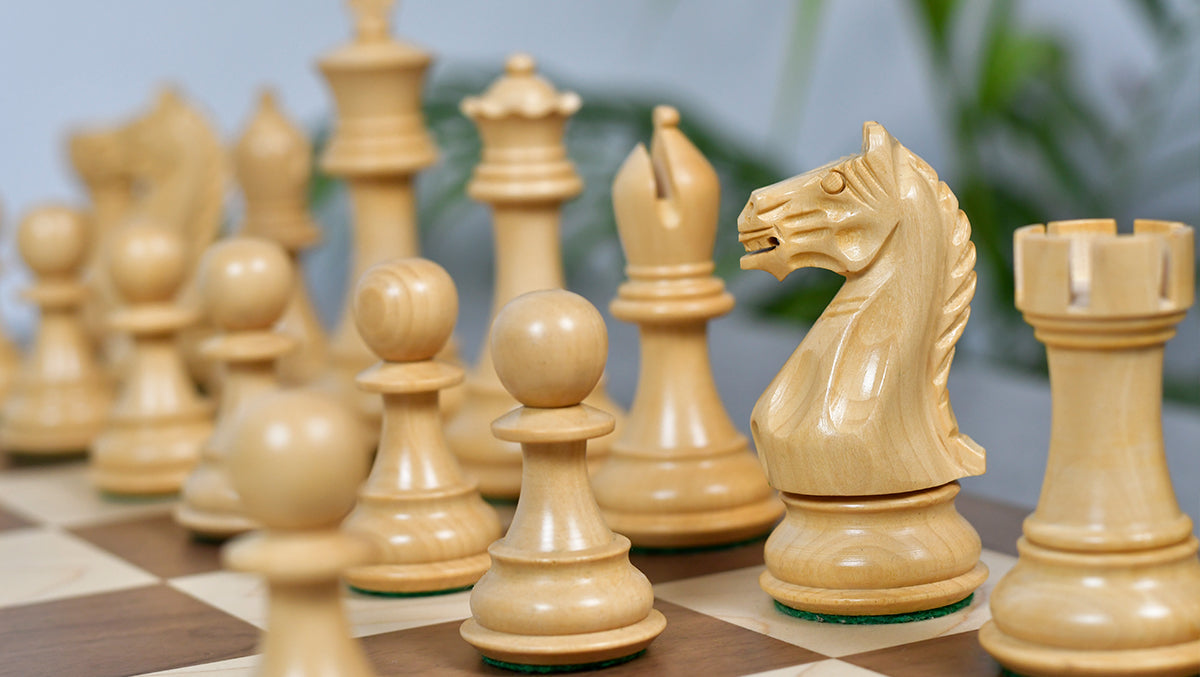 Rosewood Staunton chess pieces with a 103mm king, hand carved in India