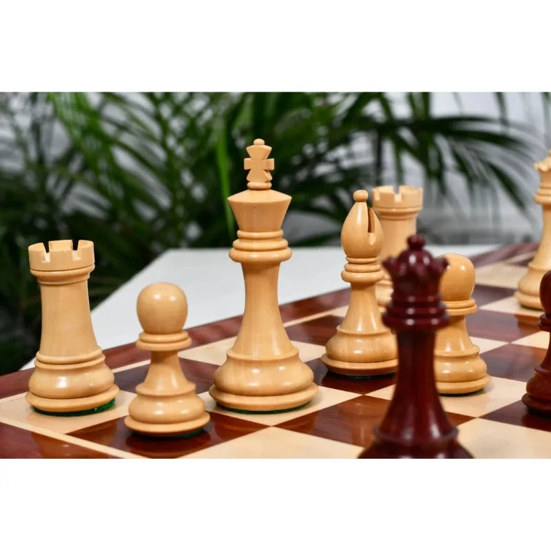 Derby Knight Chess Set