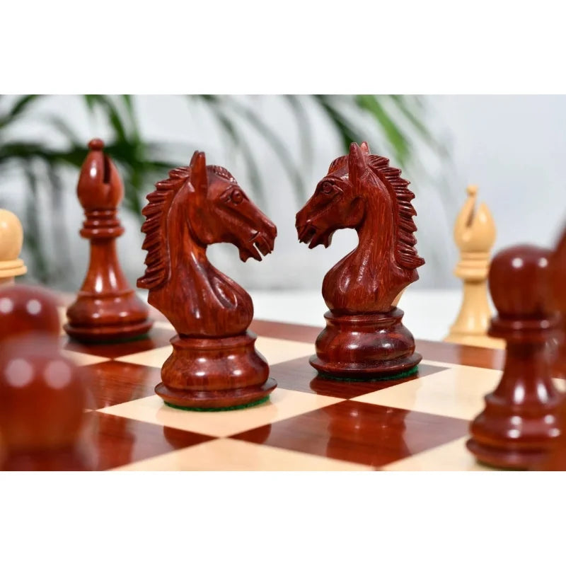 Derby Knight Chess Set