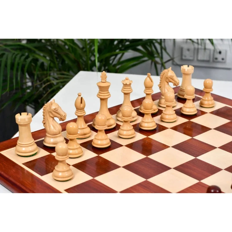 Derby Knight Chess Set