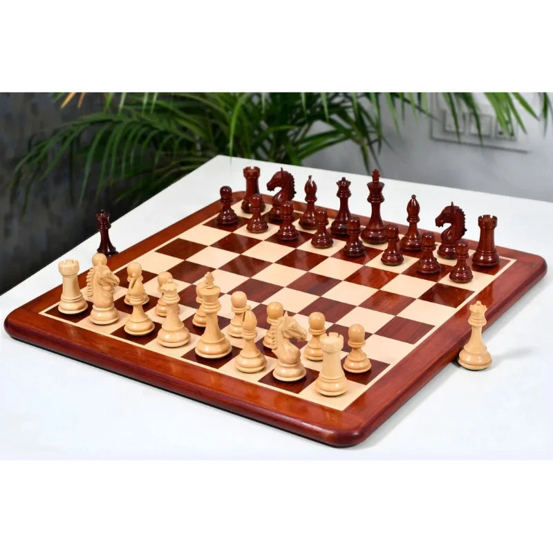 Derby Knight Chess Set
