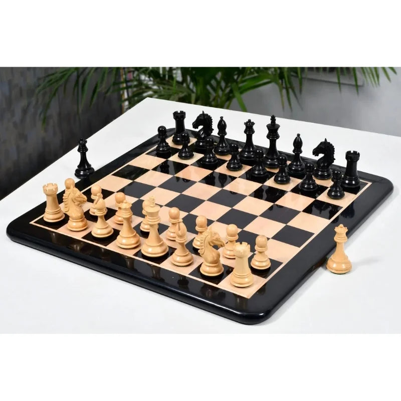 Derby Knight Pattern Chess Set