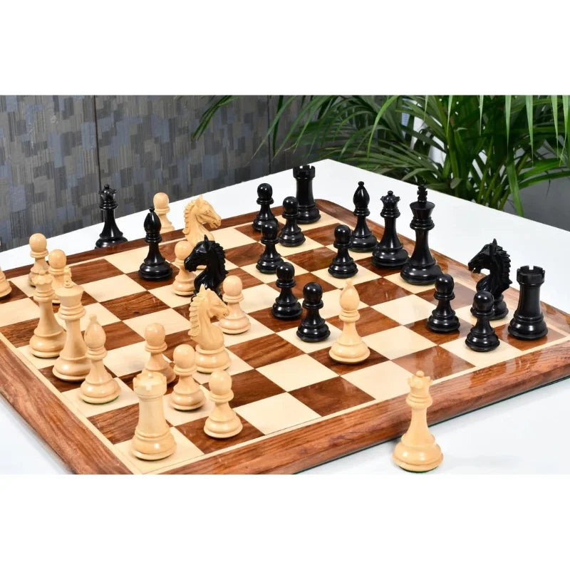 Derby Knight Pattern Chess Set (Ebonized Boxwood)