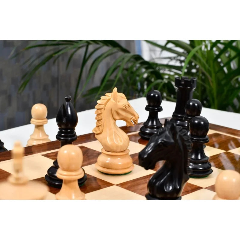 Derby Knight Pattern Chess Set (Ebonized Boxwood)