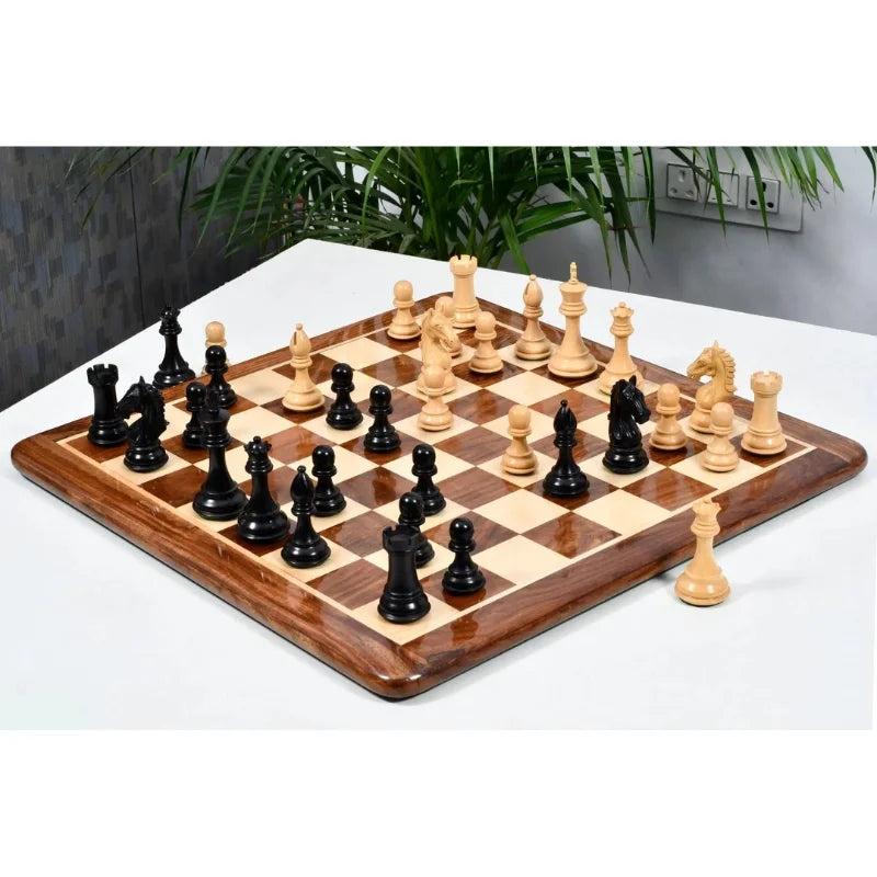 Derby Knight Pattern Chess Set (Ebonized Boxwood)