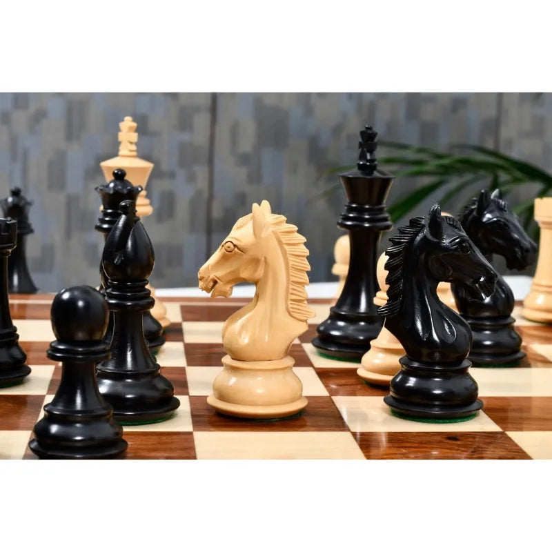 Derby Knight Pattern Chess Set (Ebonized Boxwood)