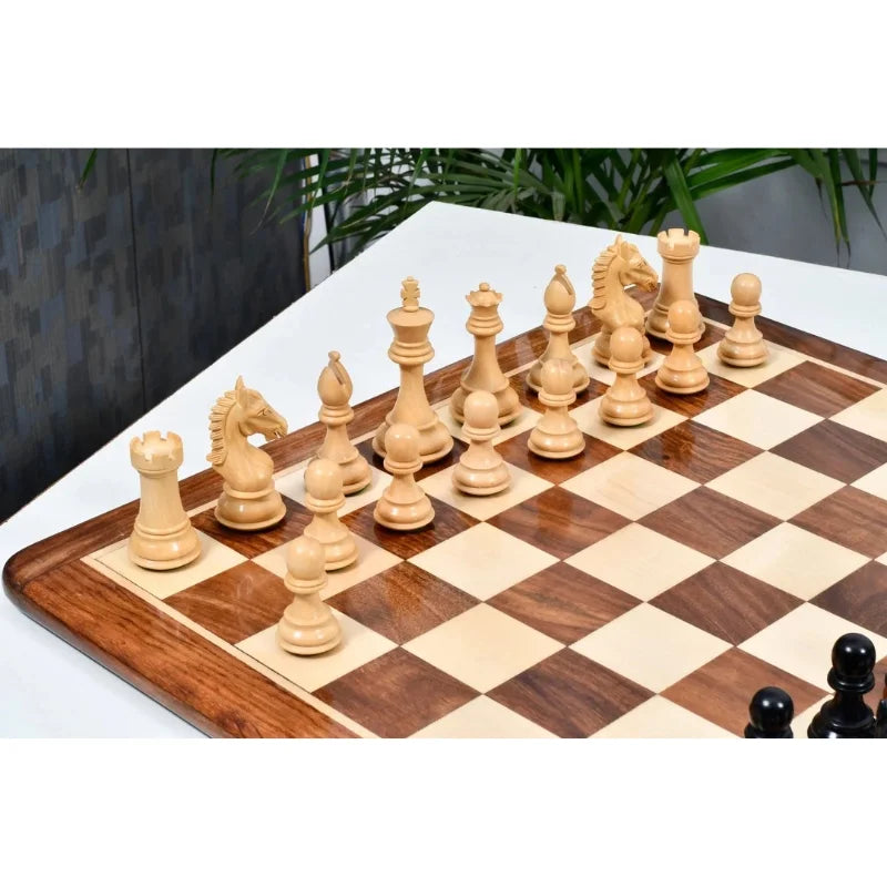 Derby Knight Pattern Chess Set (Ebonized Boxwood)