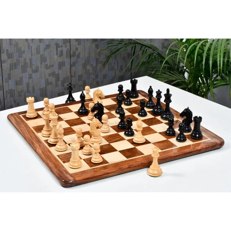 Derby Knight Pattern Chess Set (Ebonized Boxwood)