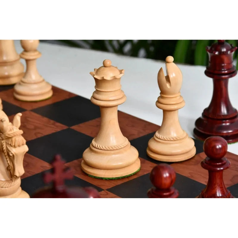Chess Bazaar Excalibur Series Chess Pieces (Bud Rosewood/Boxwood) With 48cm Black Anigre & Red Ash Burl Borderless Chess Board