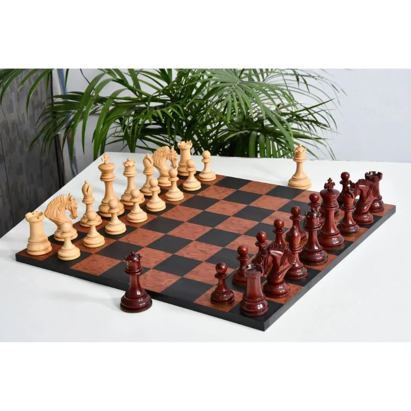 Chess Bazaar Excalibur Series Chess Pieces (Bud Rosewood/Boxwood) With 48cm Black Anigre & Red Ash Burl Borderless Chess Board