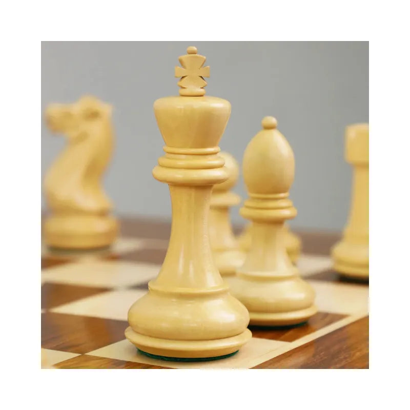 Chessmasters Series 76cm Chess Table & Pieces Bundle